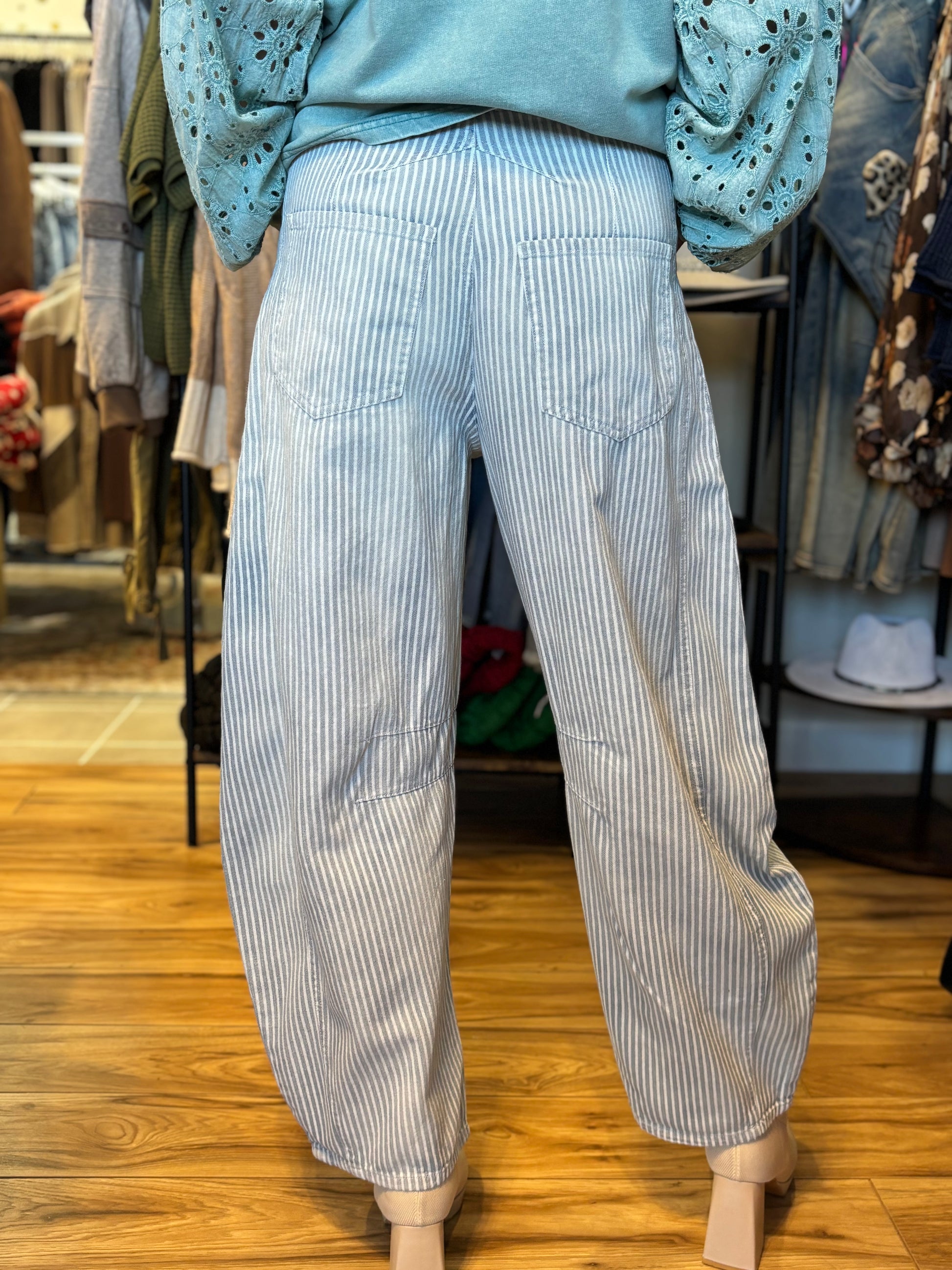 EE:Some River Striped Barrel Leg Jeans