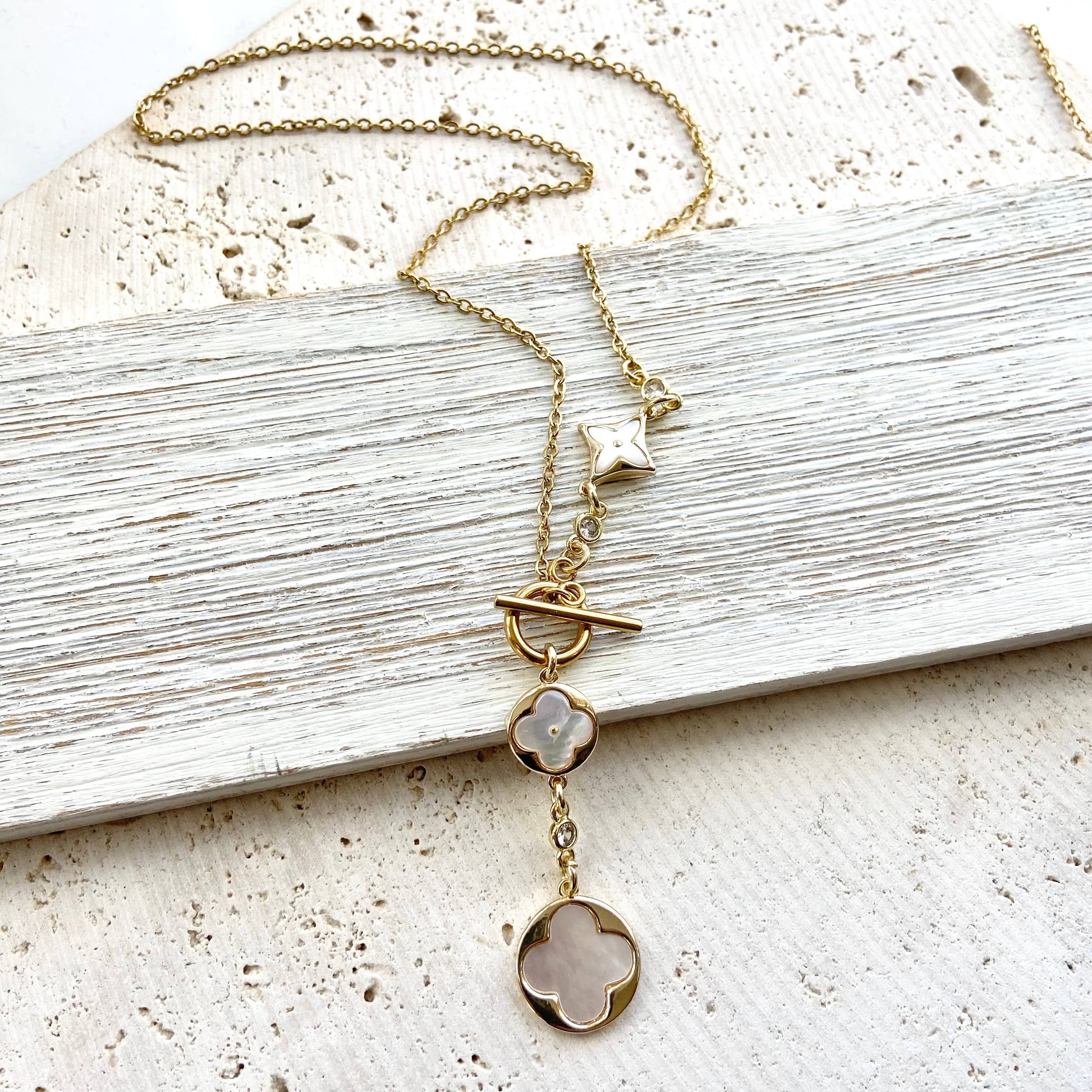 Clover Quatrefoil Shell Pearl Necklace