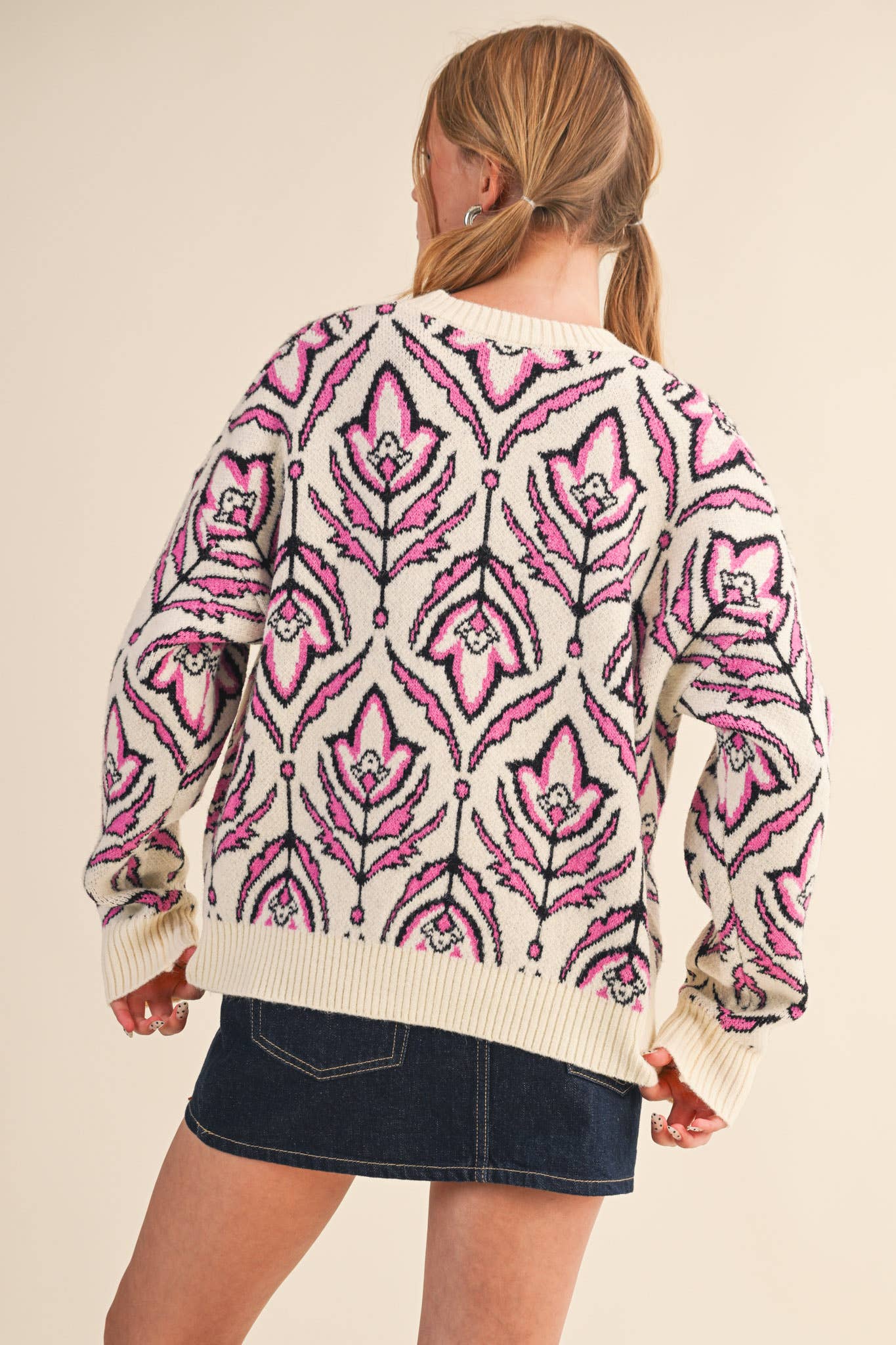 FLORAL PATTERN KNIT SWEATER