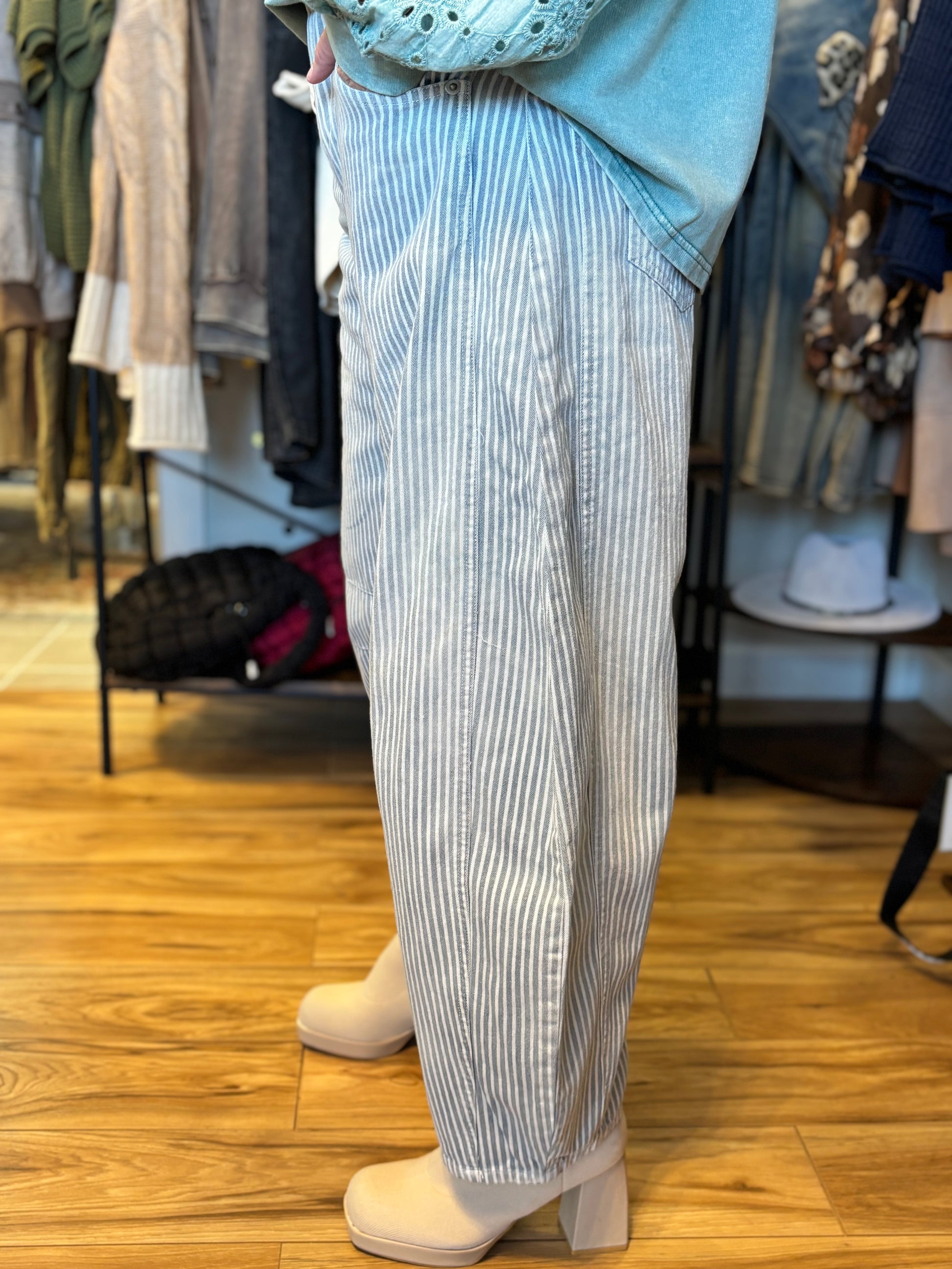 EE:Some River Striped Barrel Leg Jeans