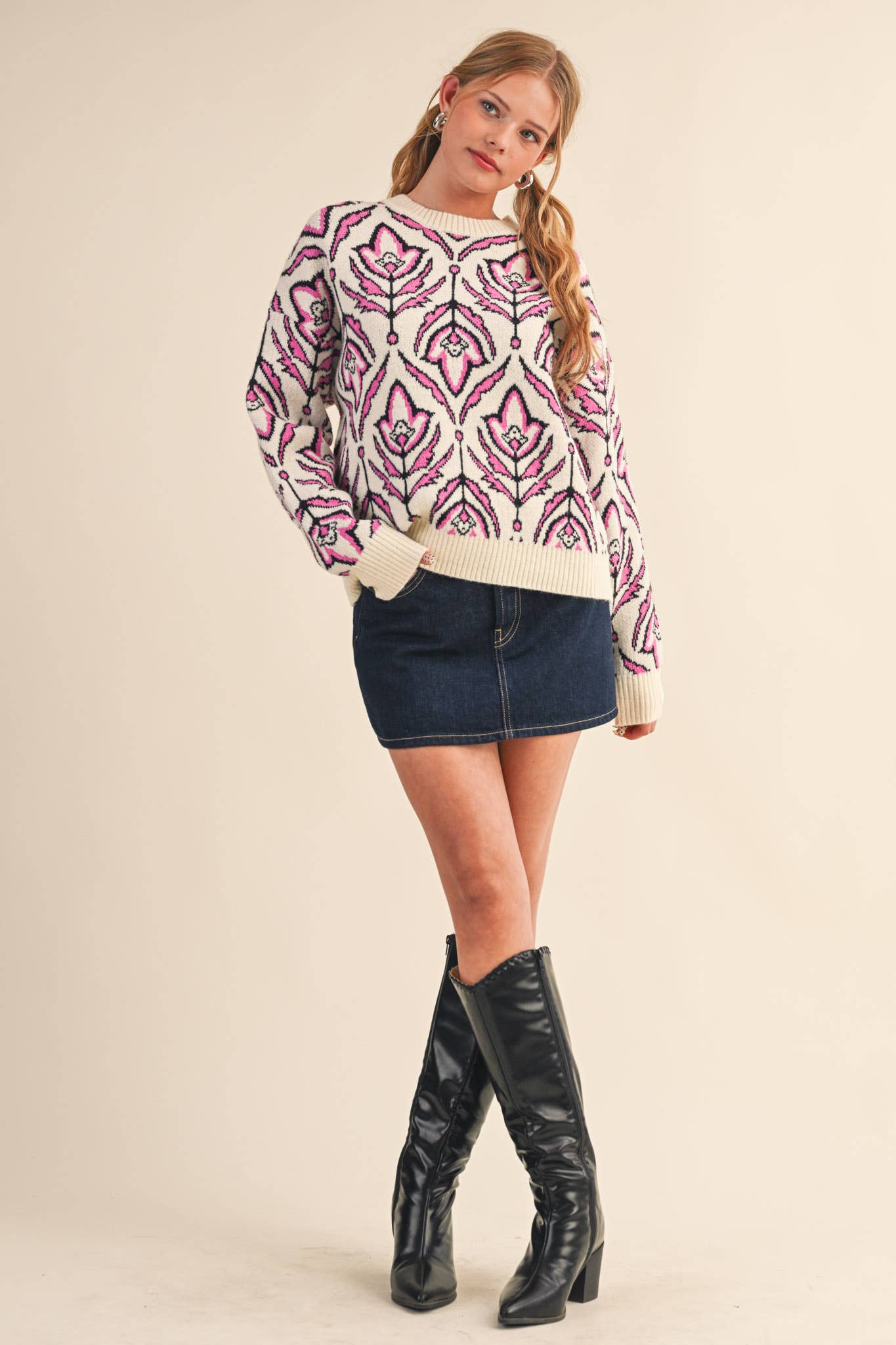 FLORAL PATTERN KNIT SWEATER