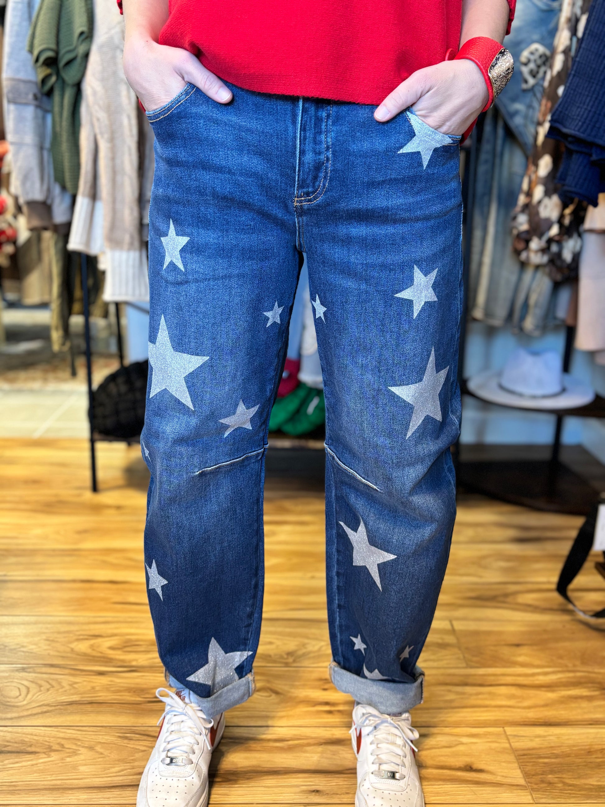 Phoenix Mid-Rise Ankle Relaxed Barrel Star Jeans