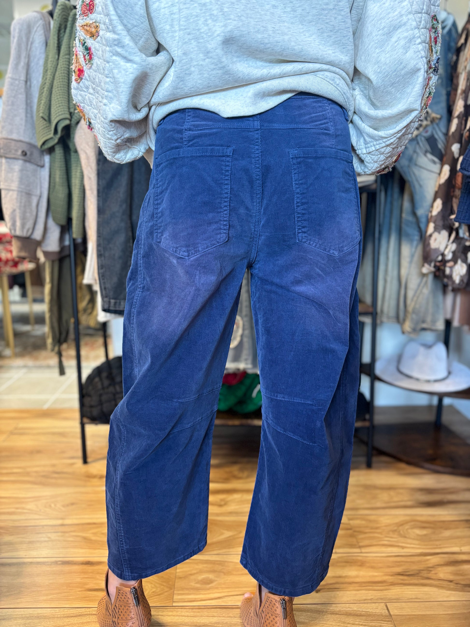 Easel Halo Corduroy Barrel Leg Pants
