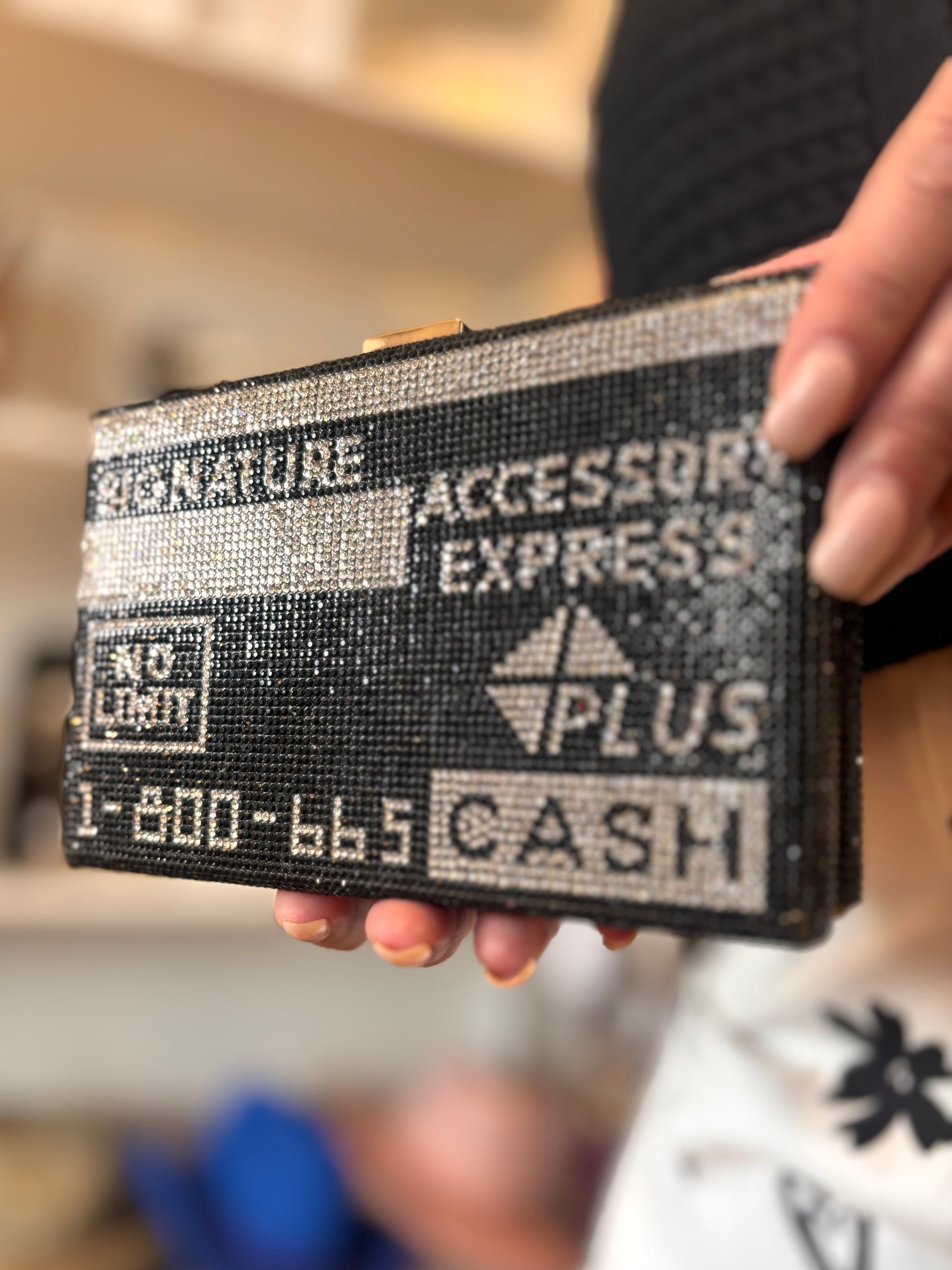 Accessory Express Clutch w/ Chain