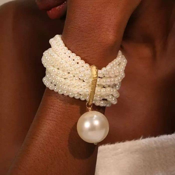 Stretchy Pearl Chunky Bracelet