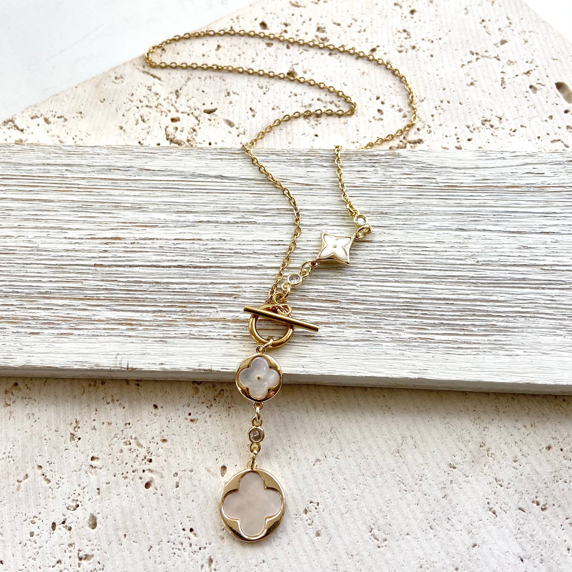 Clover Quatrefoil Shell Pearl Necklace