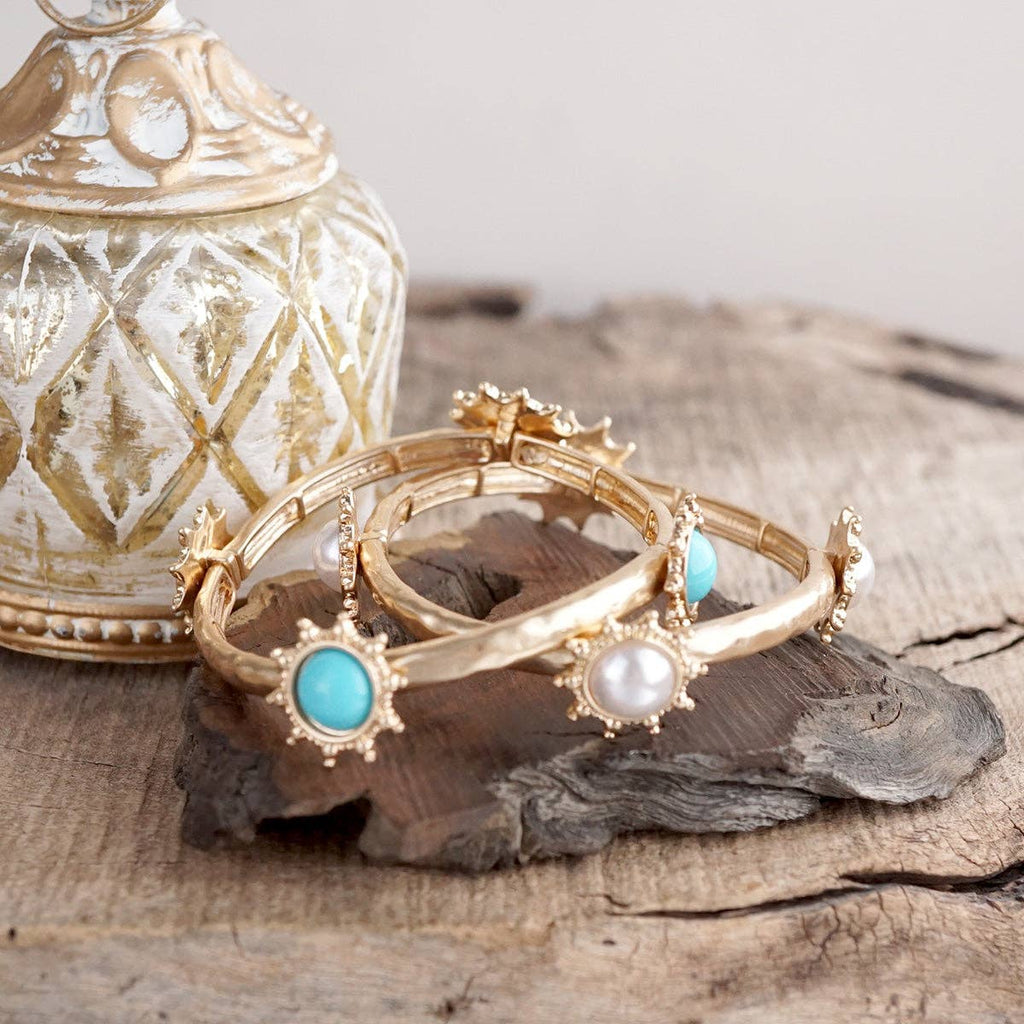 Suncrest Glow – Hammered Charm Bangle