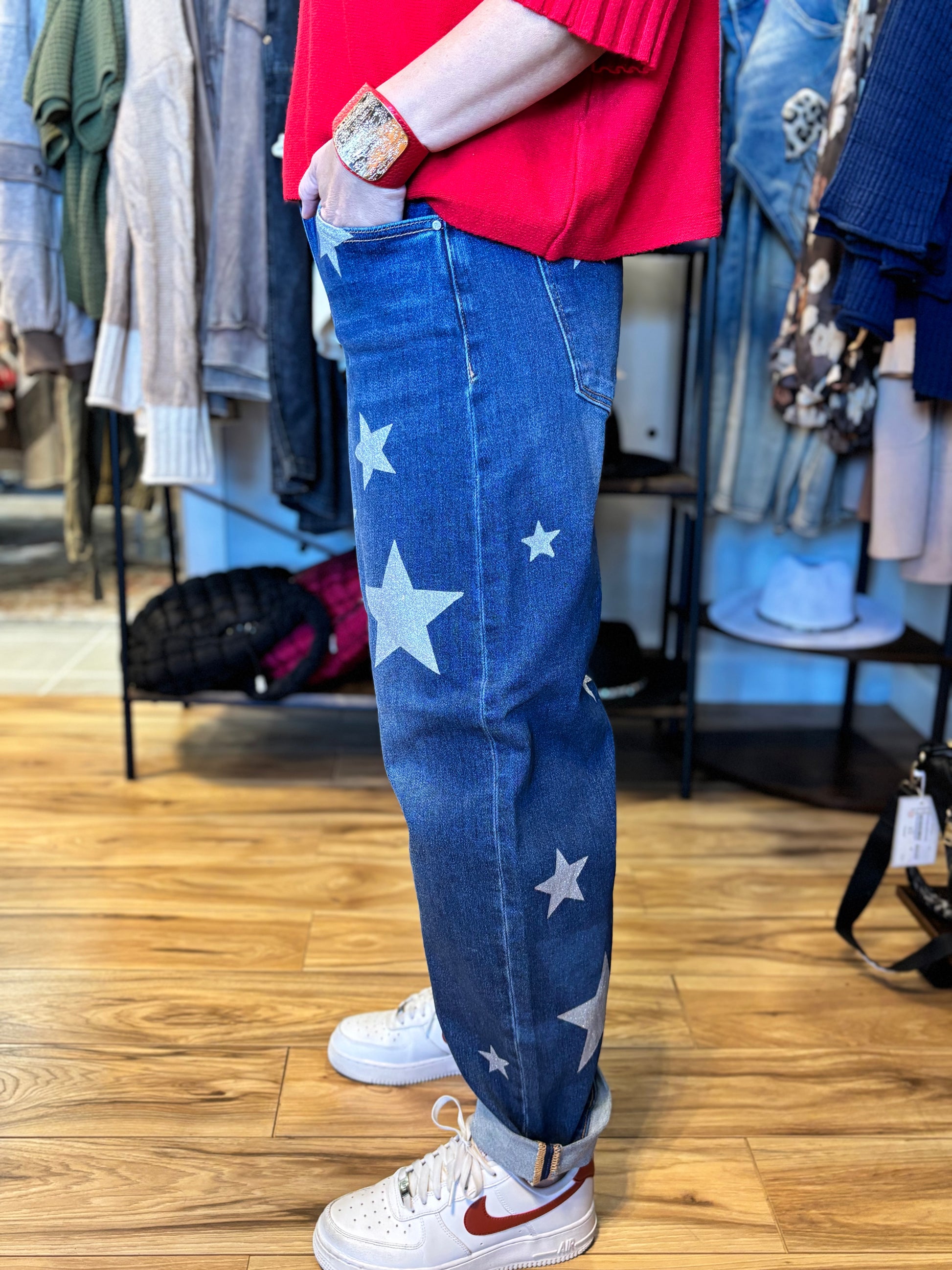 Phoenix Mid-Rise Ankle Relaxed Barrel Star Jeans