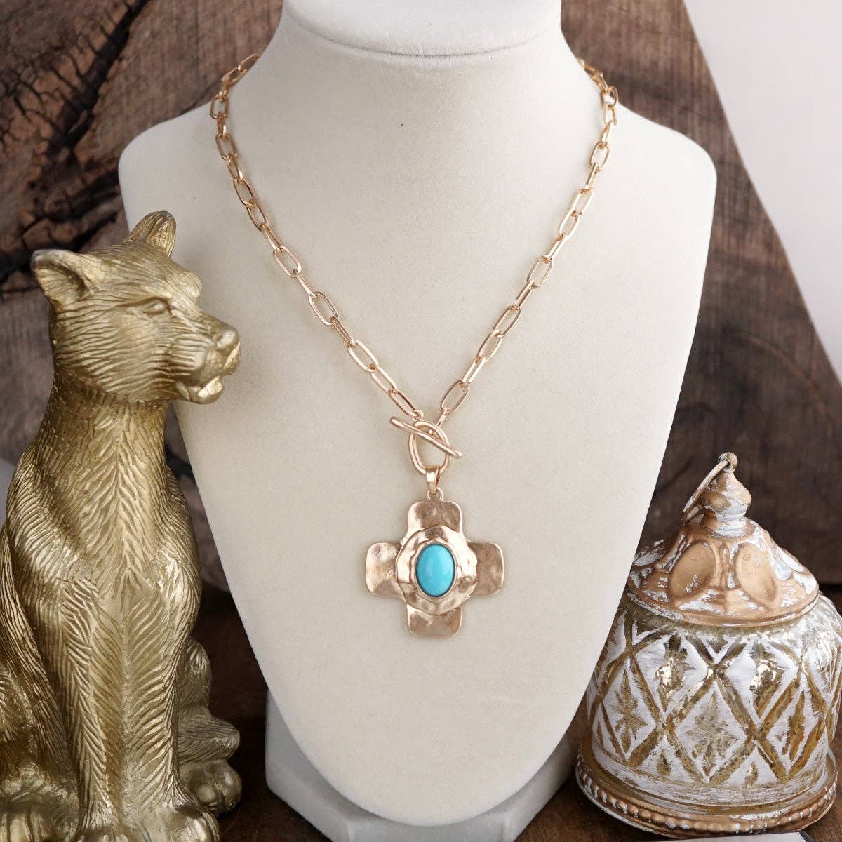 Sunlit Cross – Hammered Cabochon Necklace