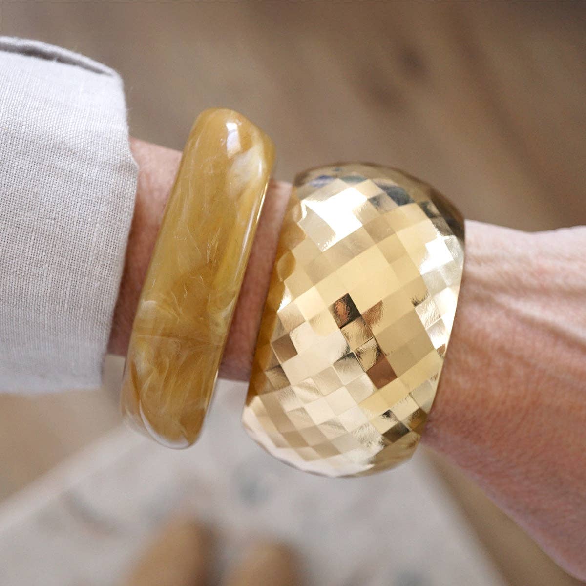 Starlume Radiance – Faceted Wide Gold Hinge Cuff
