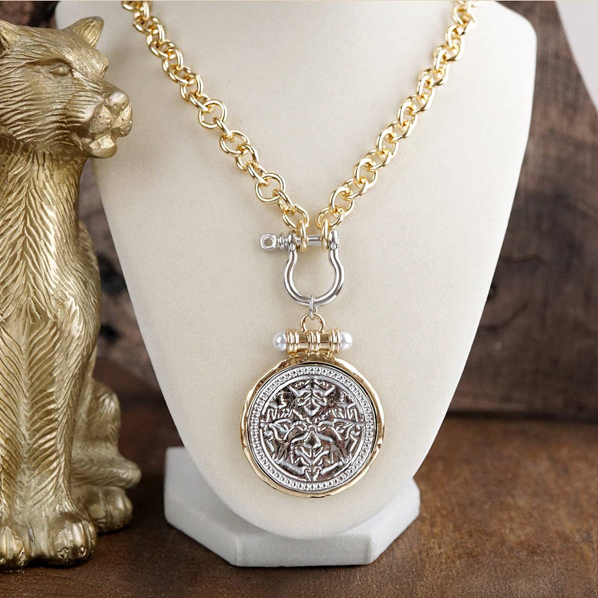 Southern Keepsake – Shackle Coin Pendant Necklace