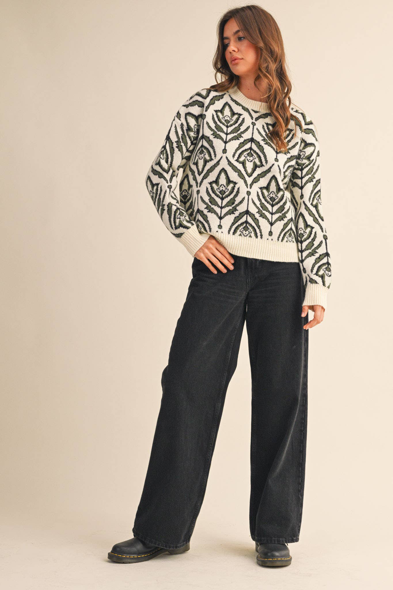 FLORAL PATTERN KNIT SWEATER