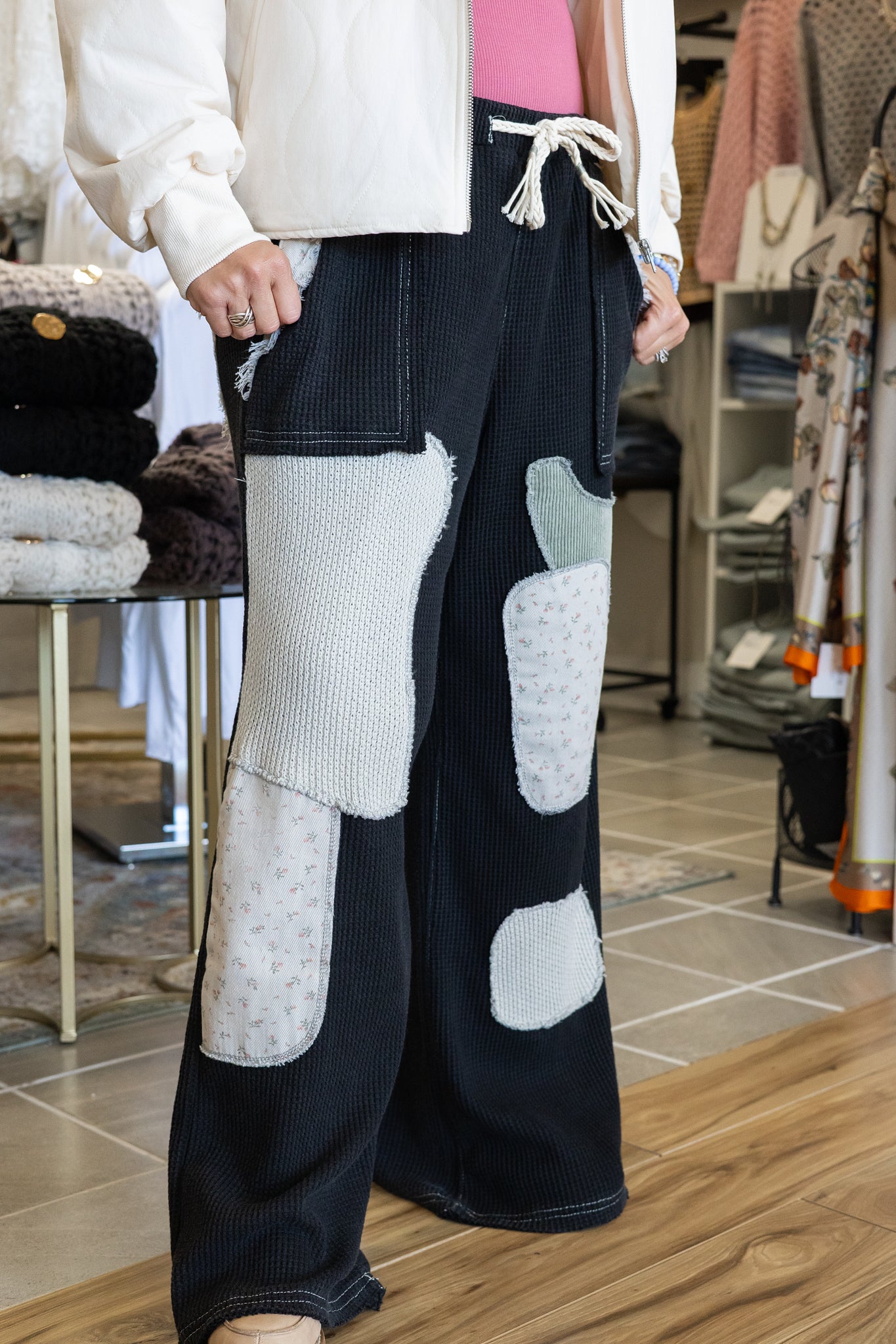 Gwen Solid Pattern Patch Detail Thermal Knit Waistband Pants