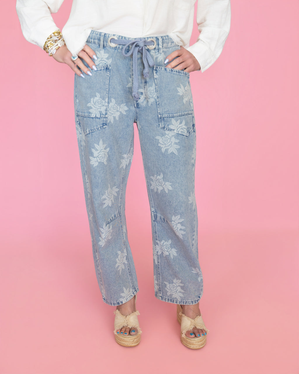 ROSE PRINTED WASHED DENIM PANTS WITH WAIST BELT