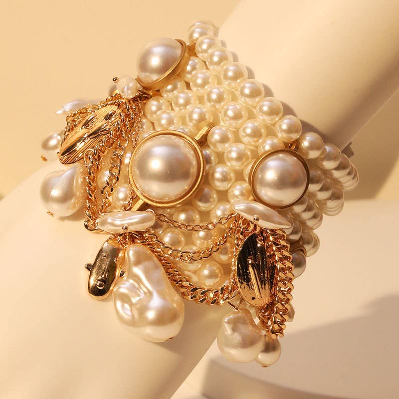 Opulent Pearlies Bracelet with Textured Gold Details