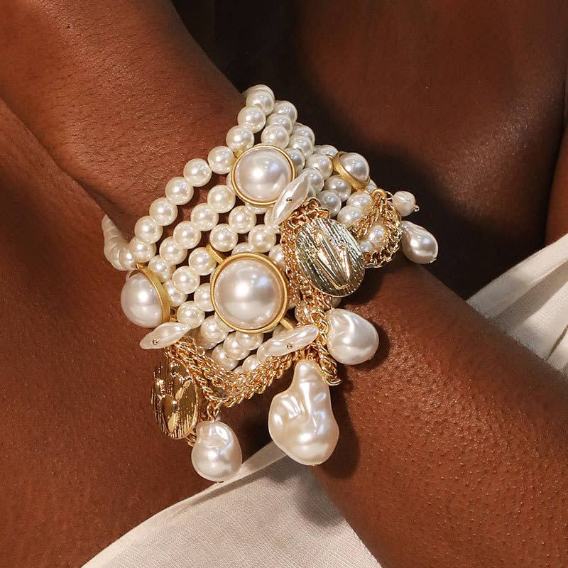 Opulent Pearlies Bracelet with Textured Gold Details