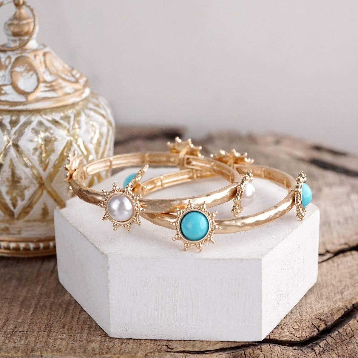 Suncrest Glow – Hammered Charm Bangle