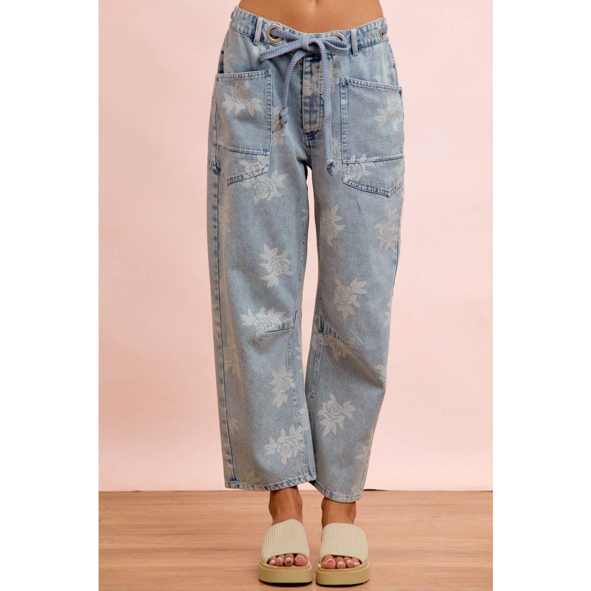 ROSE PRINTED WASHED DENIM PANTS WITH WAIST BELT