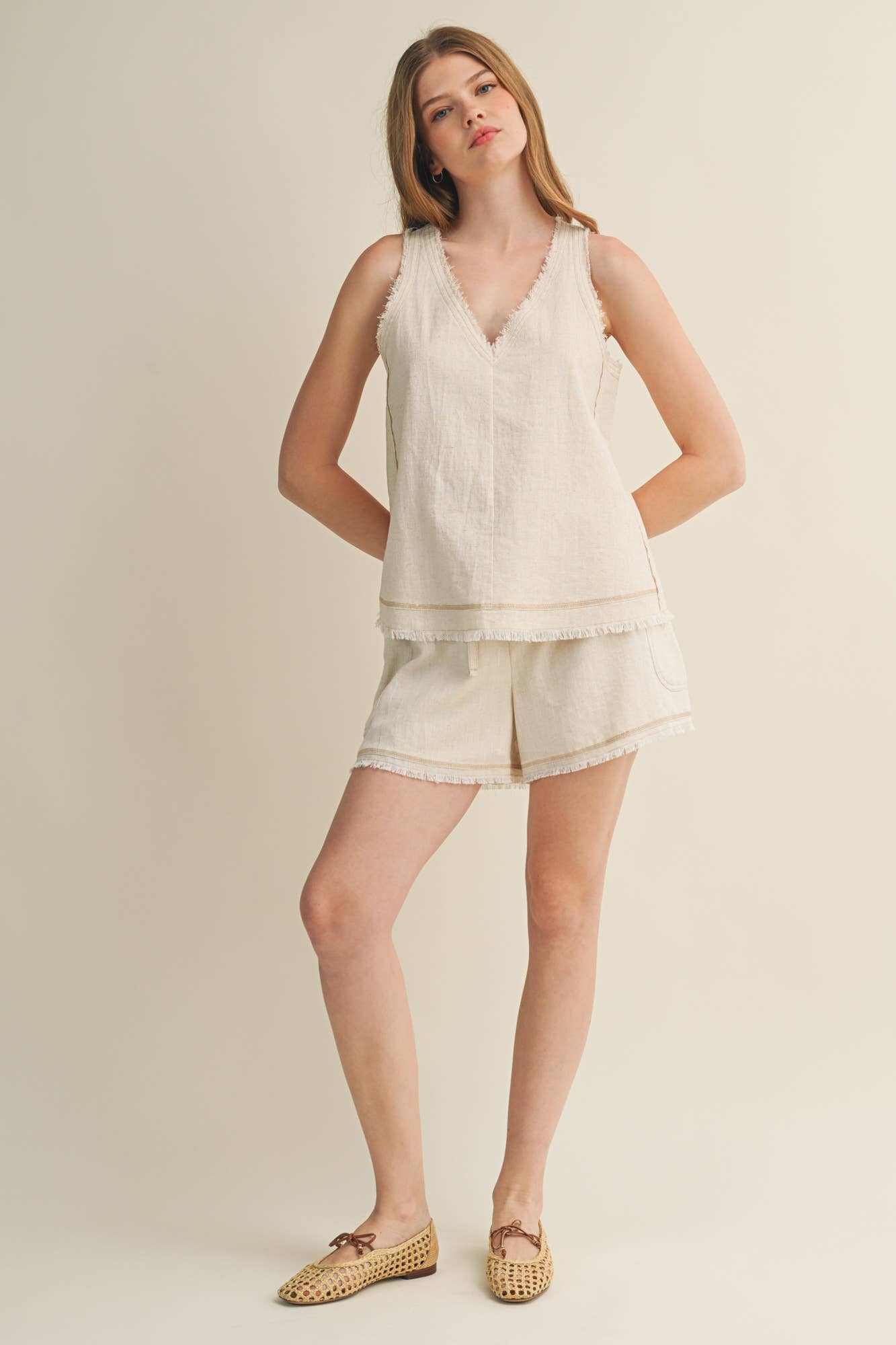 Frayed V-Neck Center Seam Tank Top