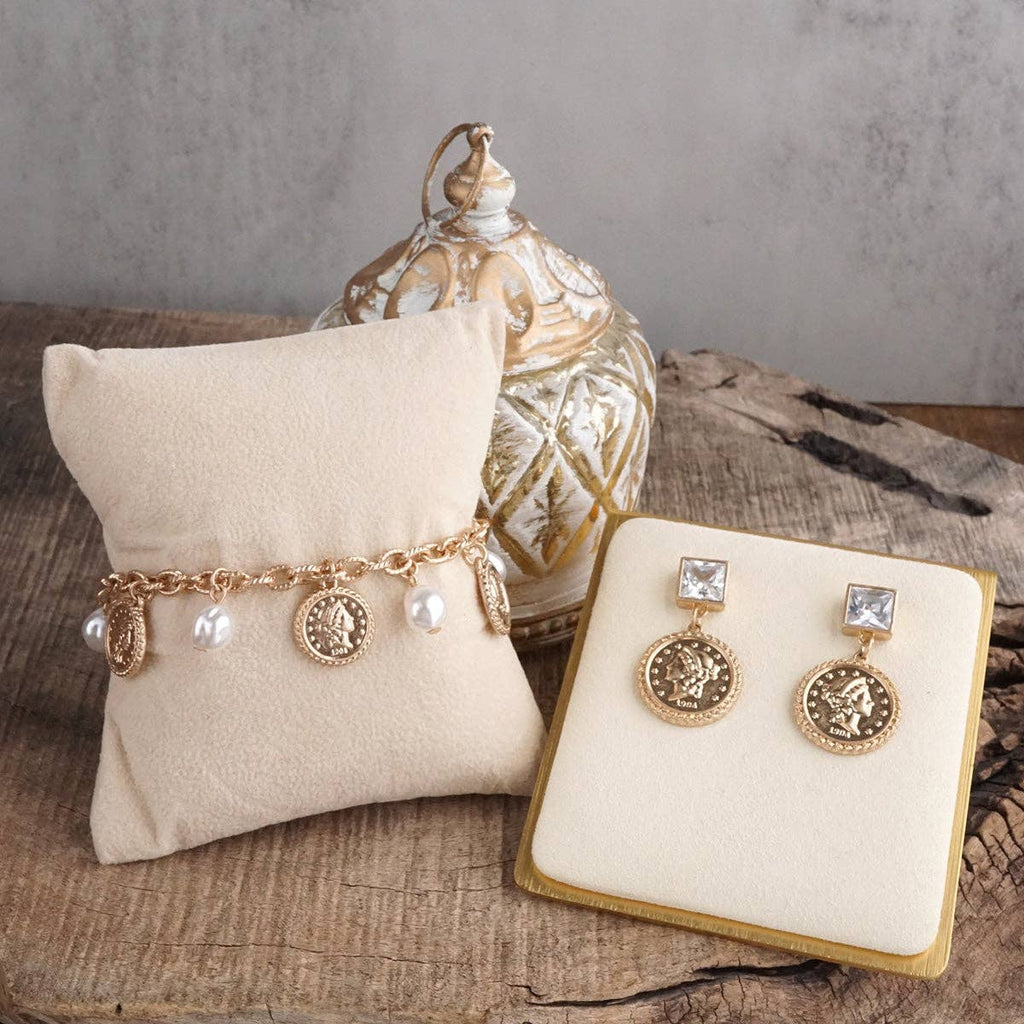 Starlit Relics – Coin & Pearl Station Necklace