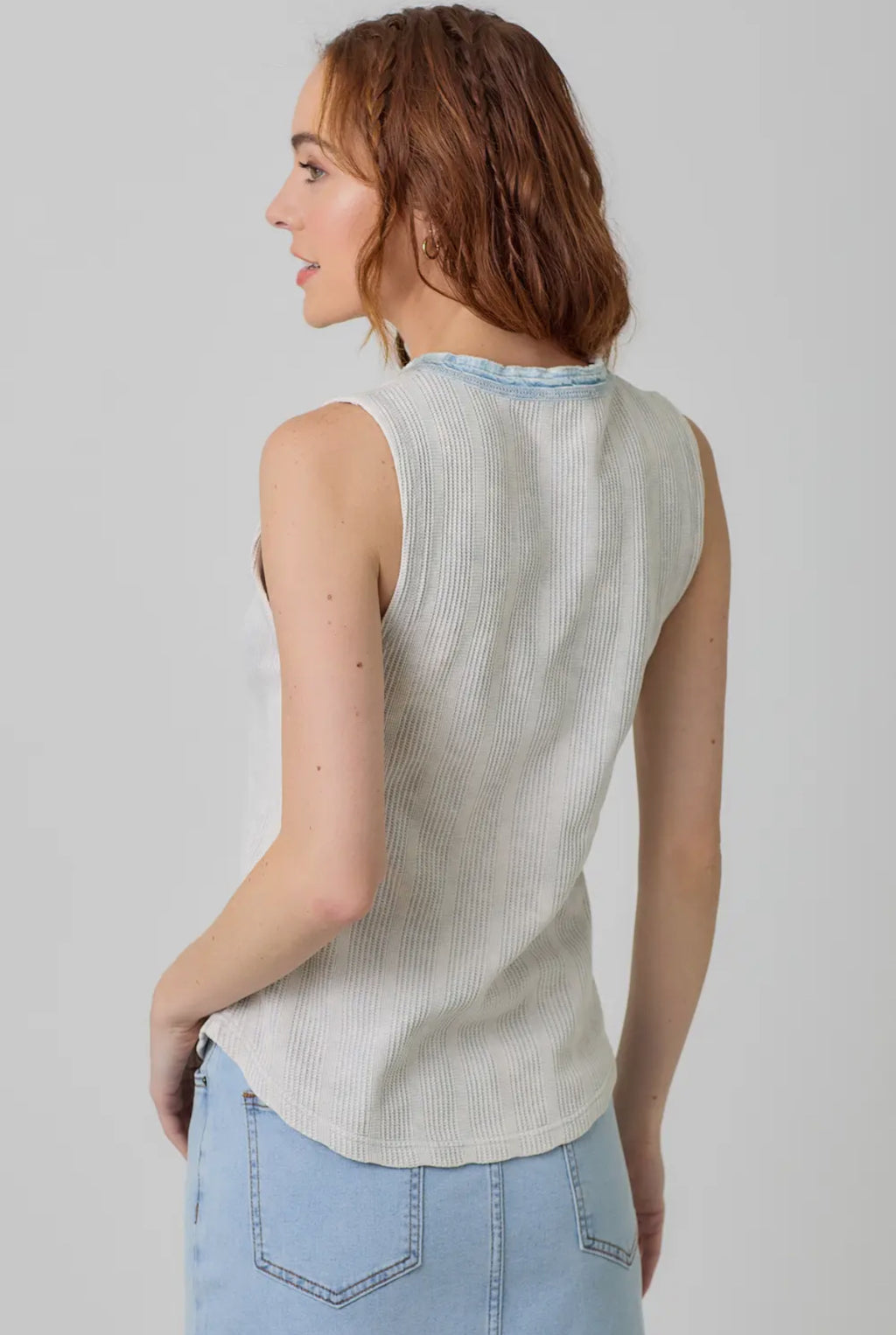 Annalise by Mystree Sleeveless Henley Tank
