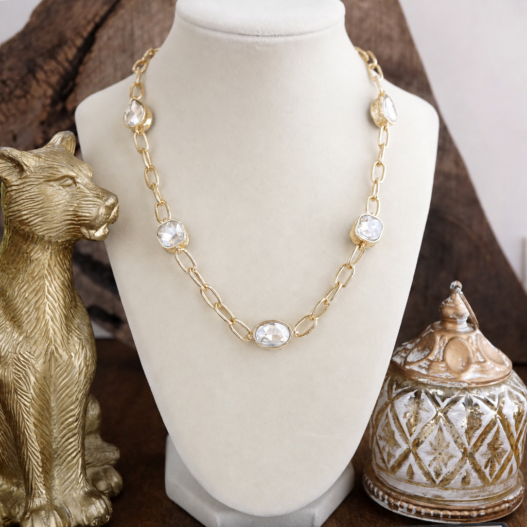 Brilliant Bond – Short Crystal Station Necklace