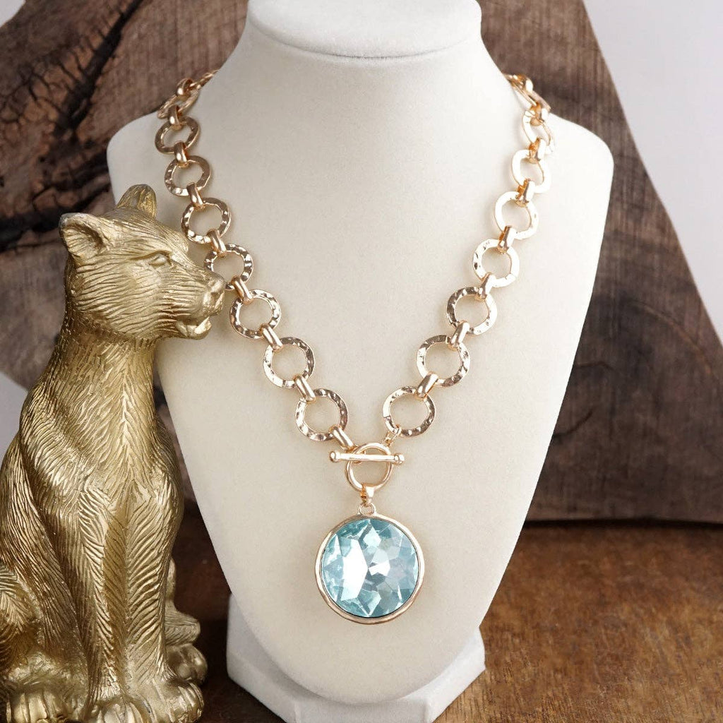 Gilded Radiance – Chunky Ring Chain Necklace with Sparkly Crystal
