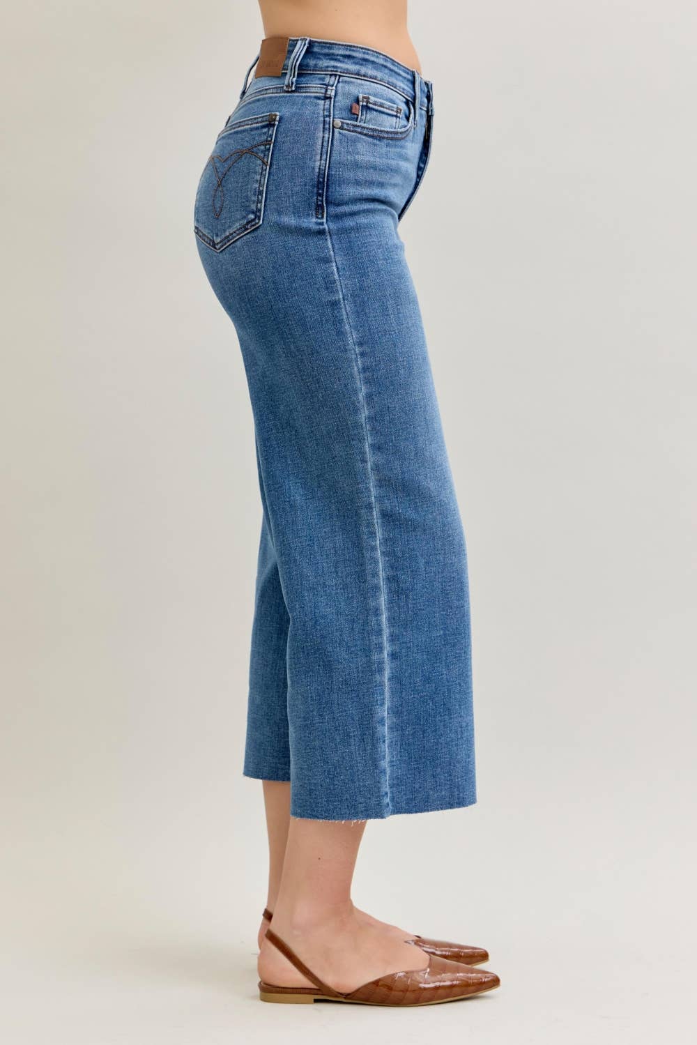 Judy Blue High Waisted Wide Crop Classic Raw Hem