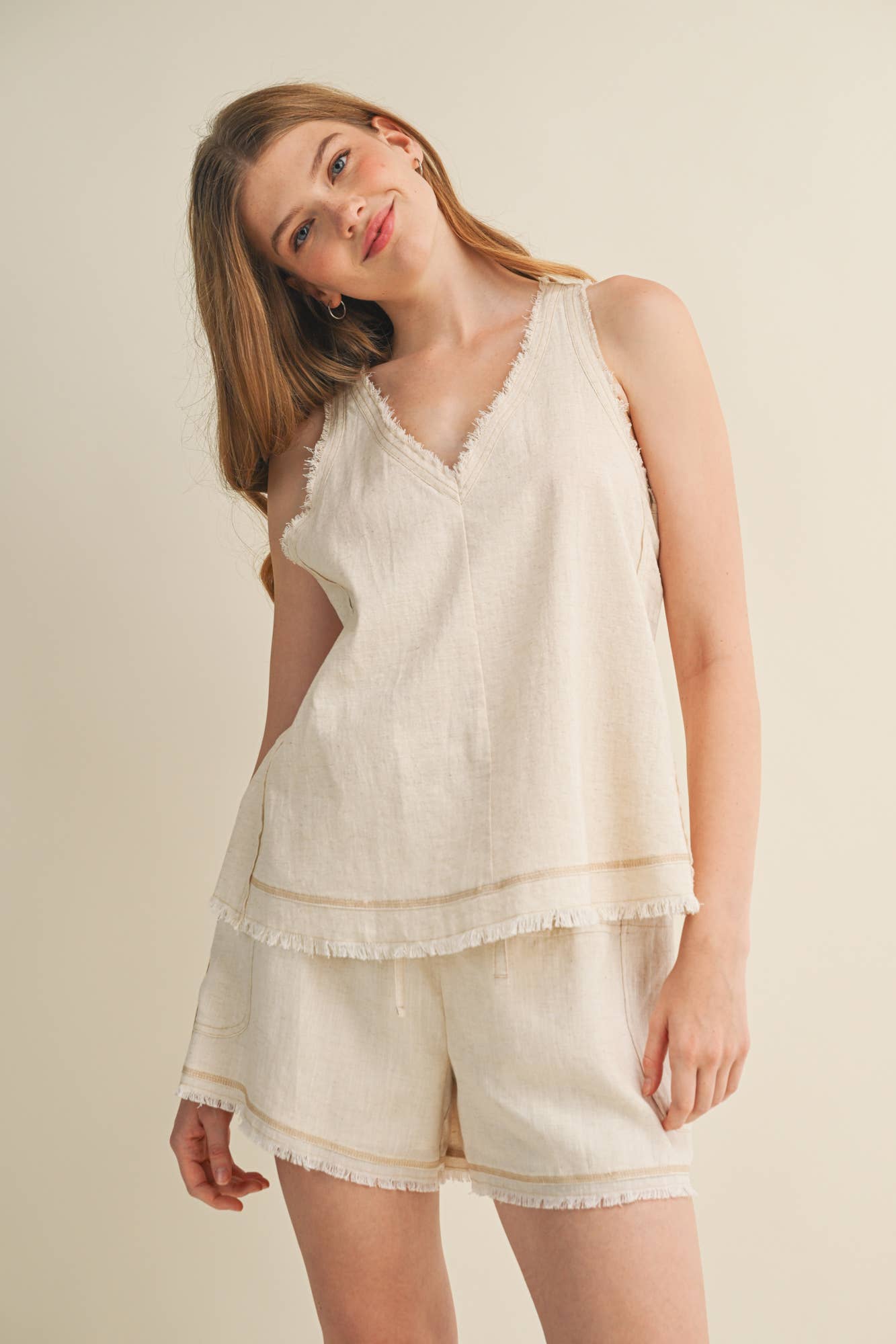 Frayed V-Neck Center Seam Tank Top