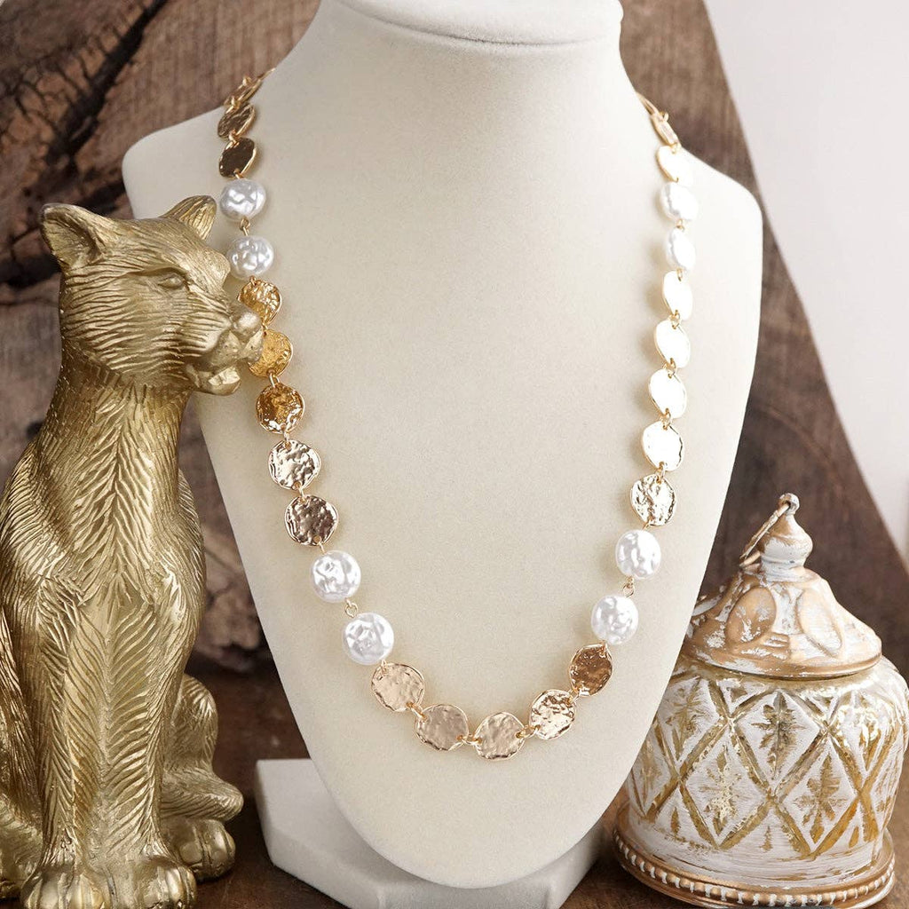 Desert Rhythm – Beaded Necklace with Textured Gold Coins
