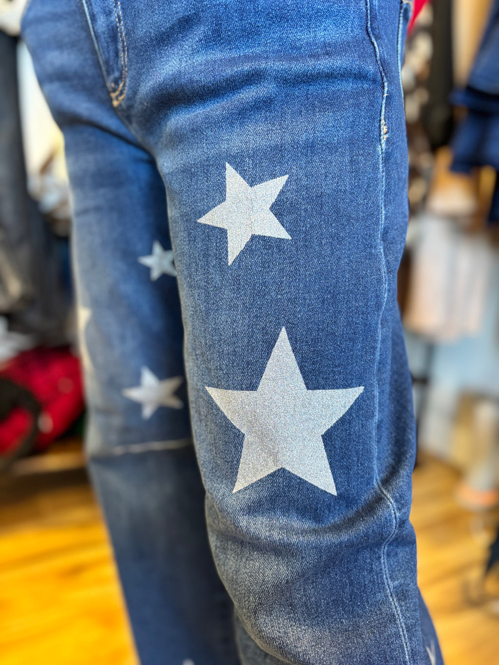 Phoenix Mid-Rise Ankle Relaxed Barrel Star Jeans