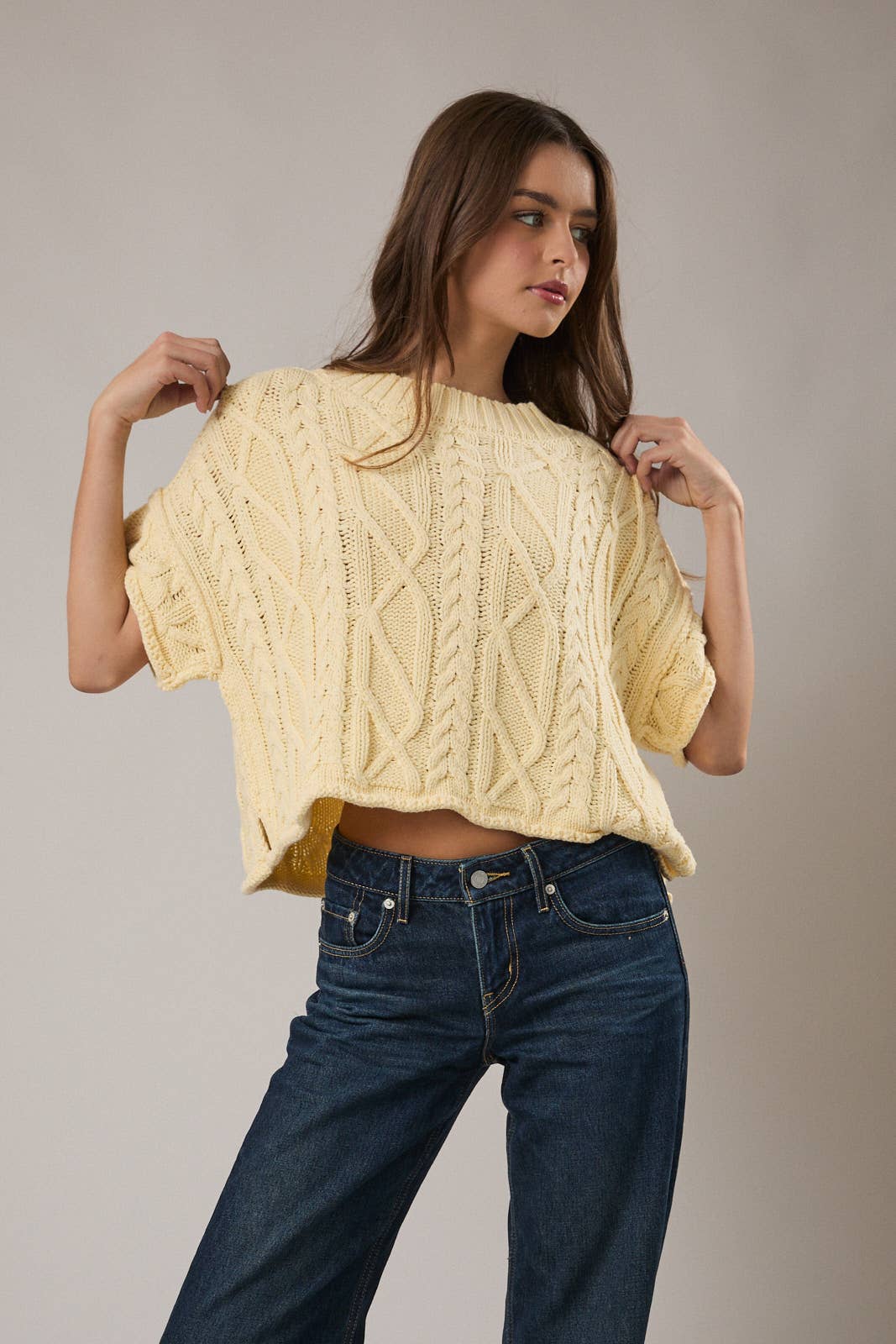 Round Neck Short Sleeve Sweater Top