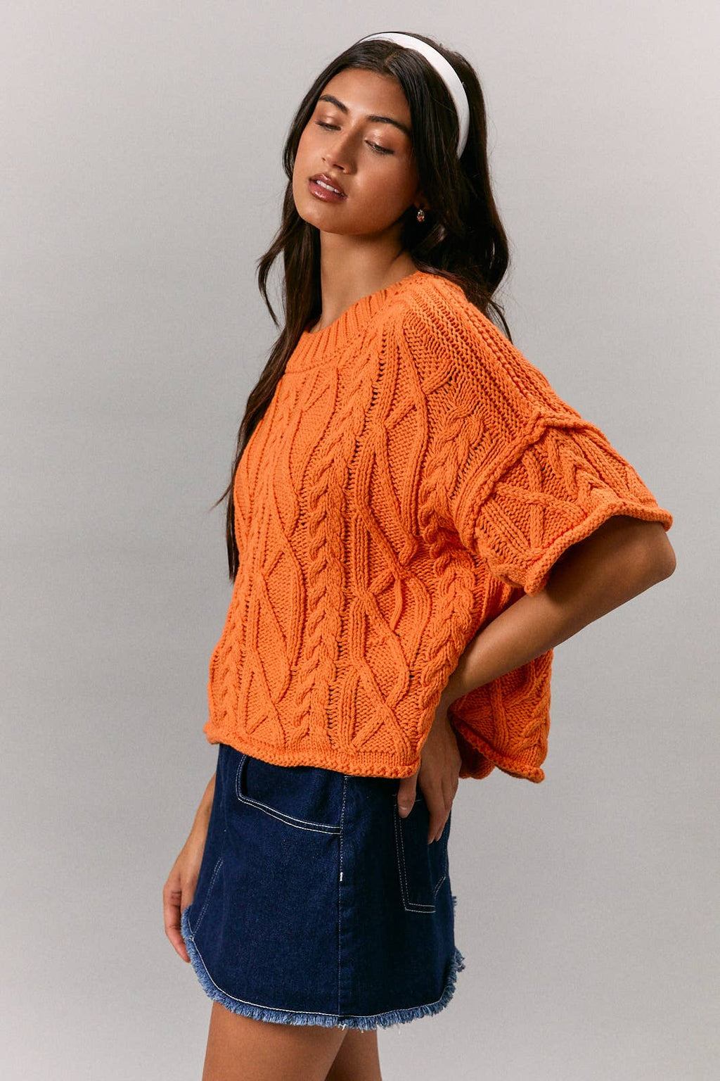 Round Neck Short Sleeve Sweater Top