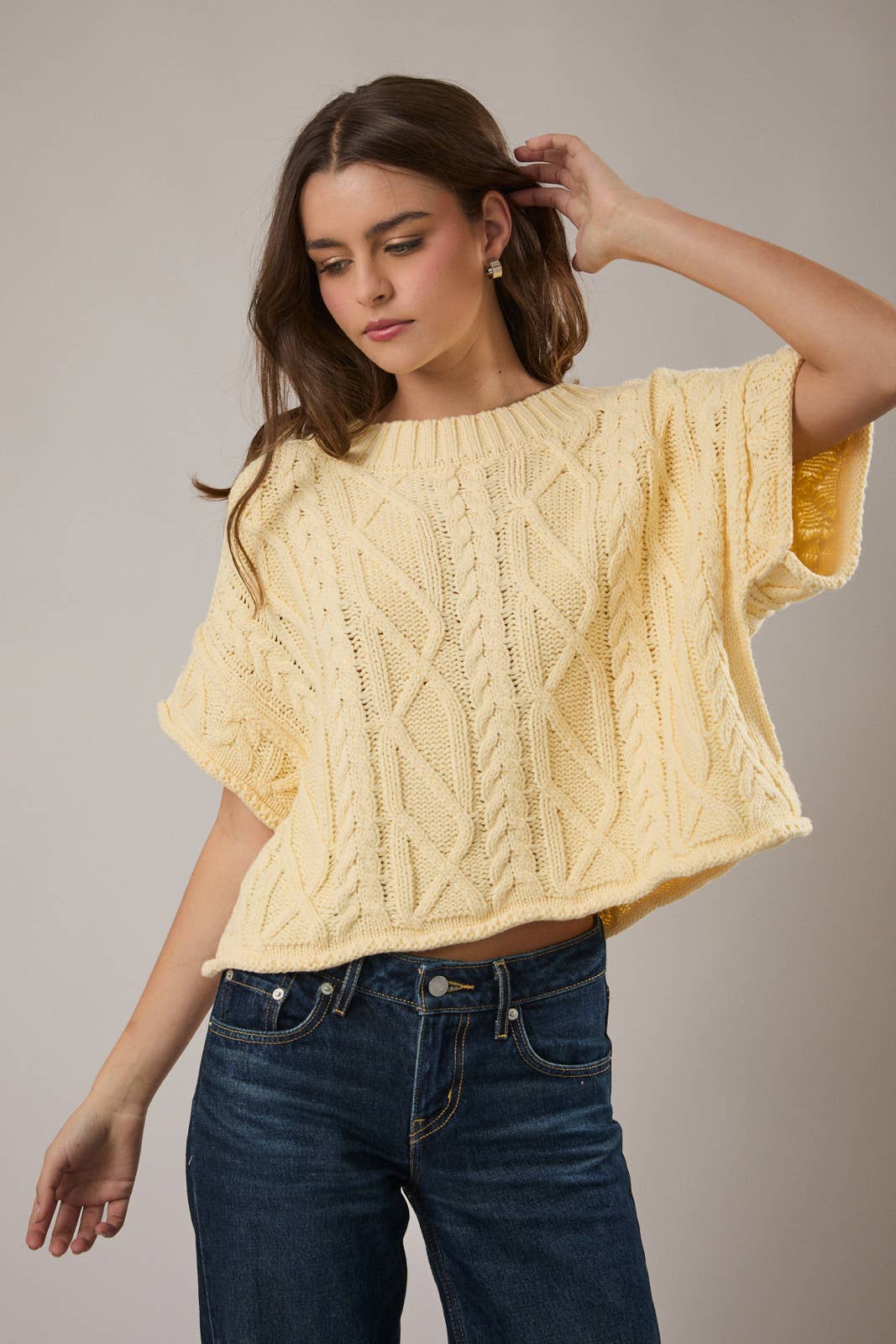 Round Neck Short Sleeve Sweater Top