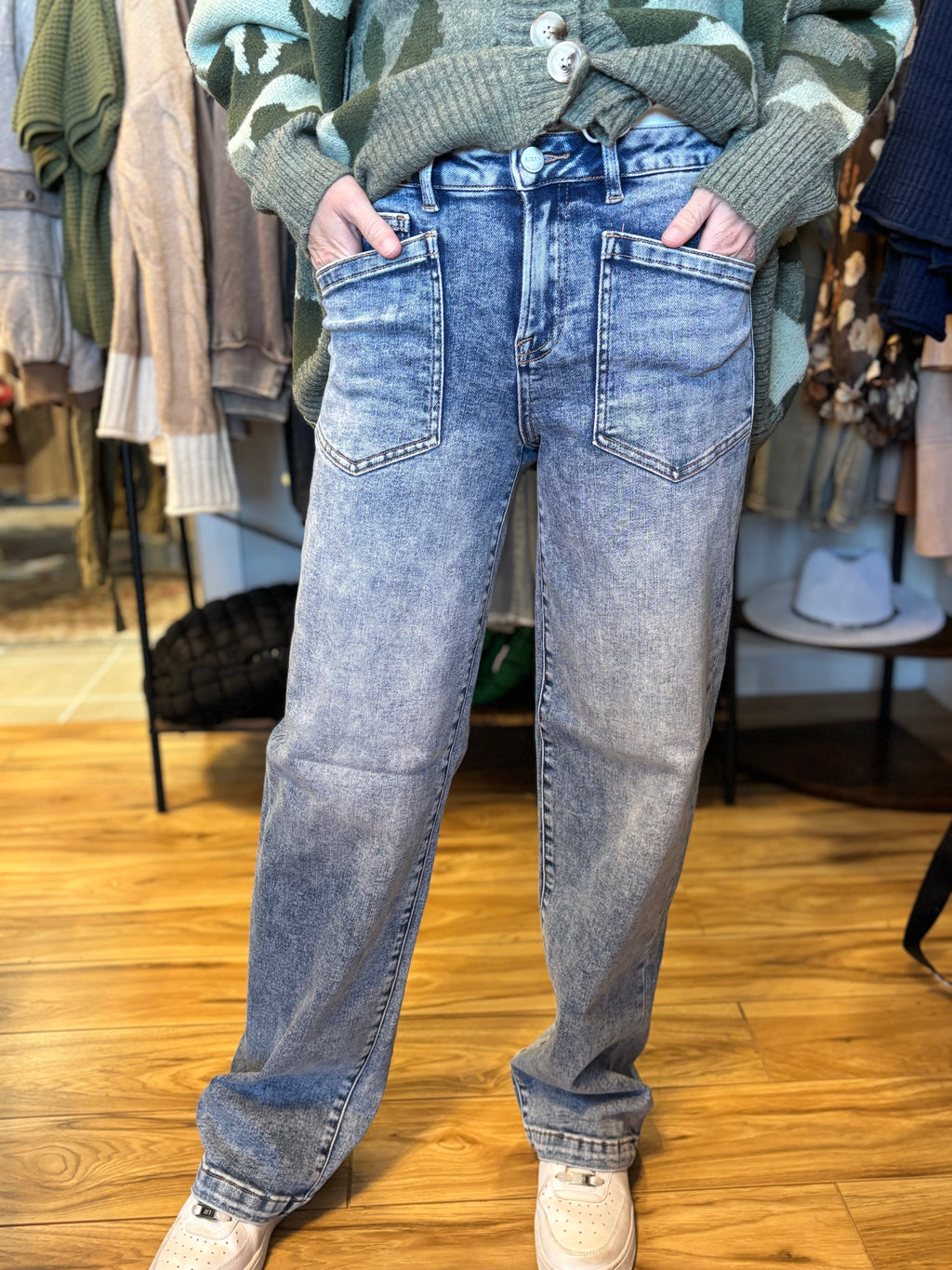 Vega Slouchy Relaxed Baggy Patch Pocket Detail