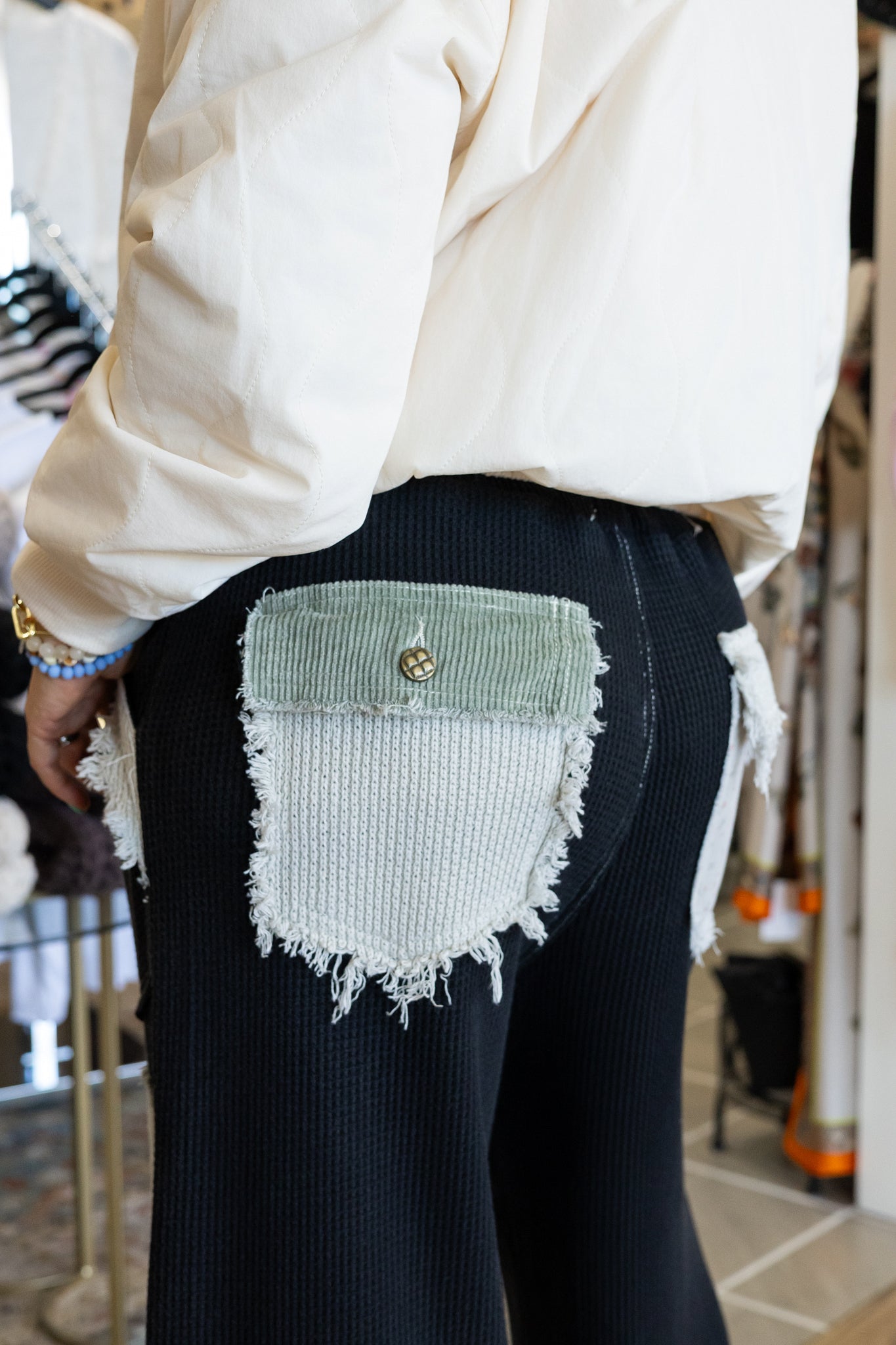 Gwen Solid Pattern Patch Detail Thermal Knit Waistband Pants