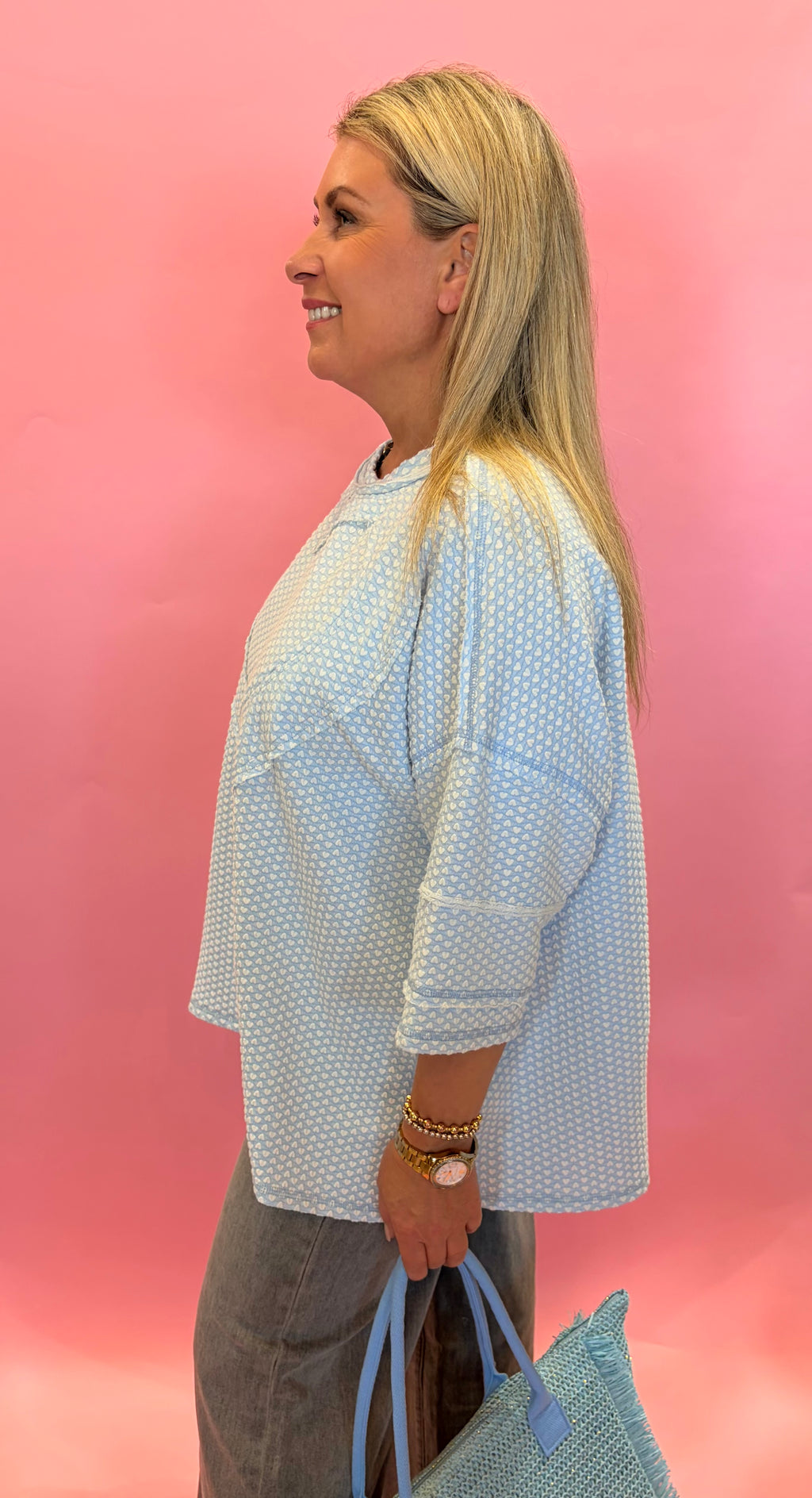 EASEL Half Sleeve Heart Textured Top
