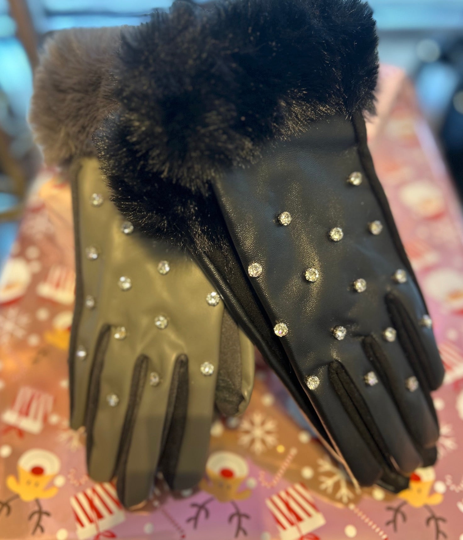 Esmeralda Top Studded PU Gloves
