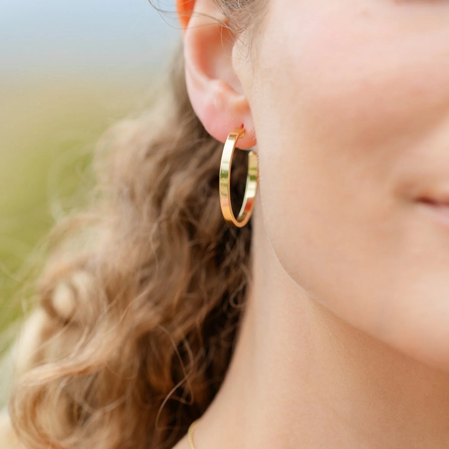 Splendid Iris Flat Hoops