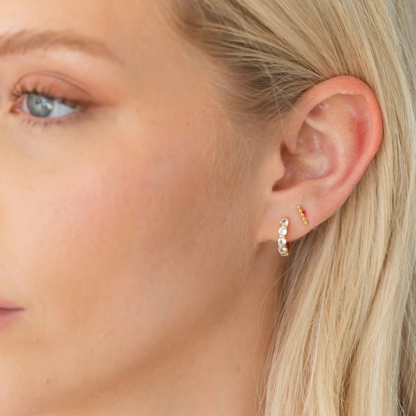 Dot Bar Studs