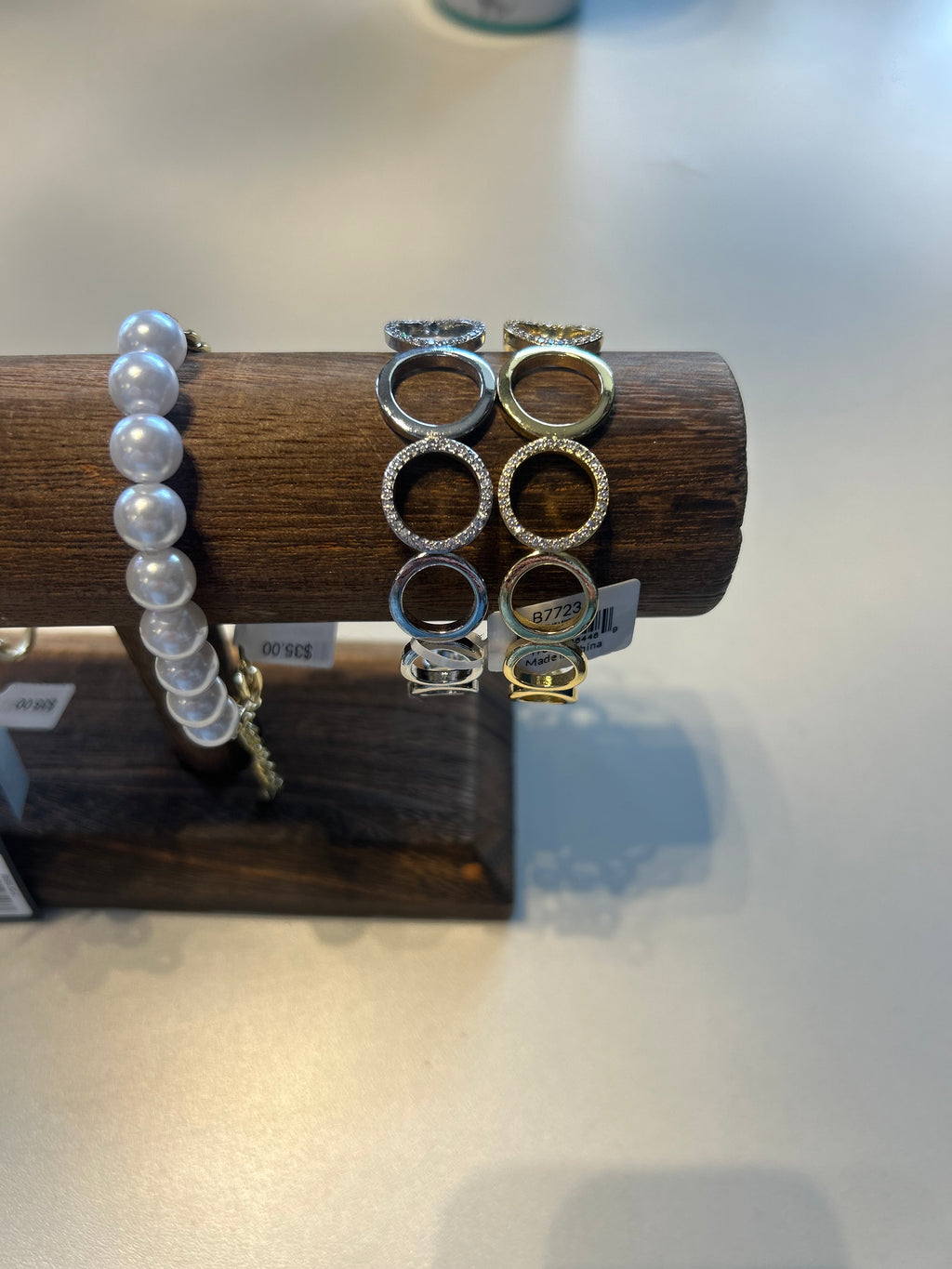 Splendid Iris Circle Cuff