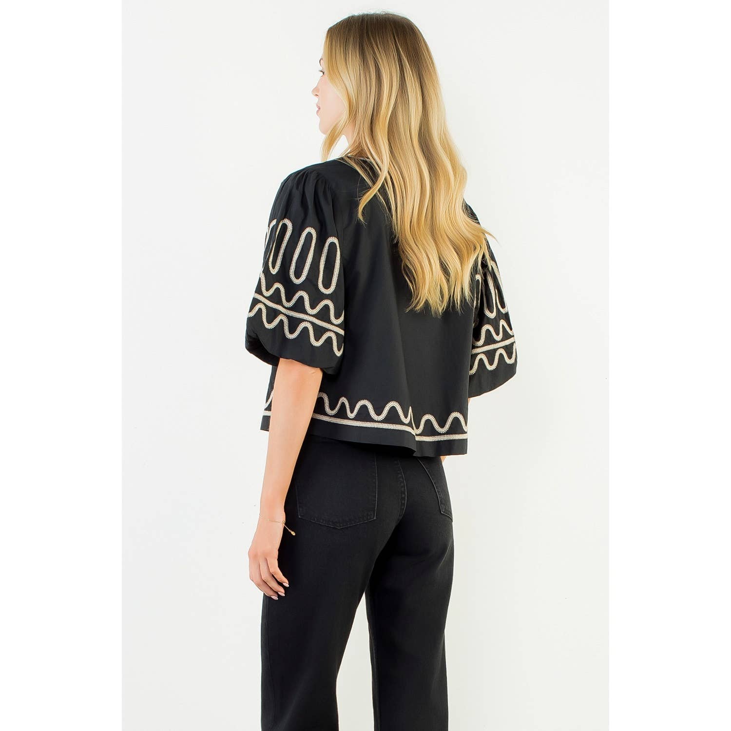 Puff Sleeve Embroidery Top