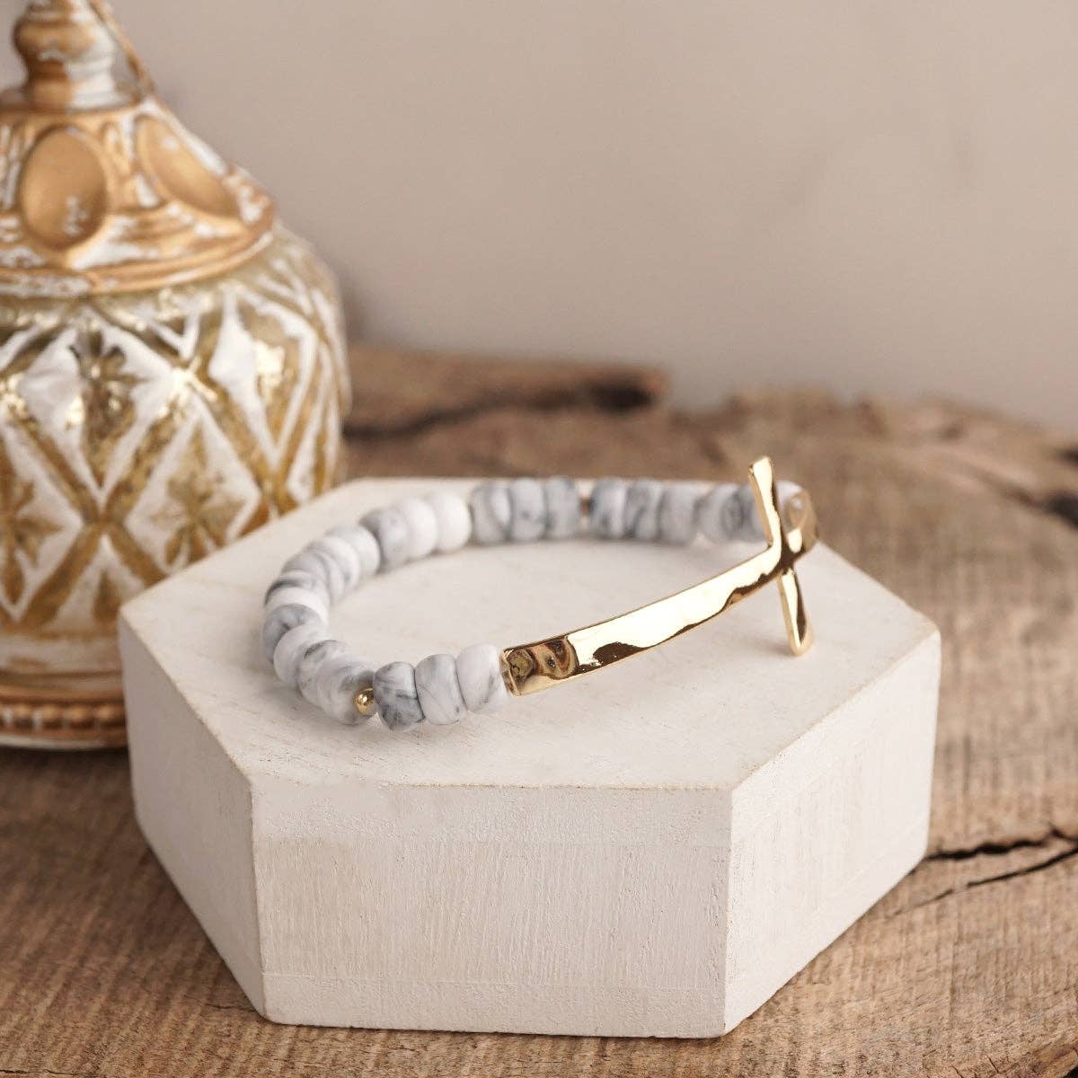 Faithful Pop – Rondelle Acrylic Cross Bracelet