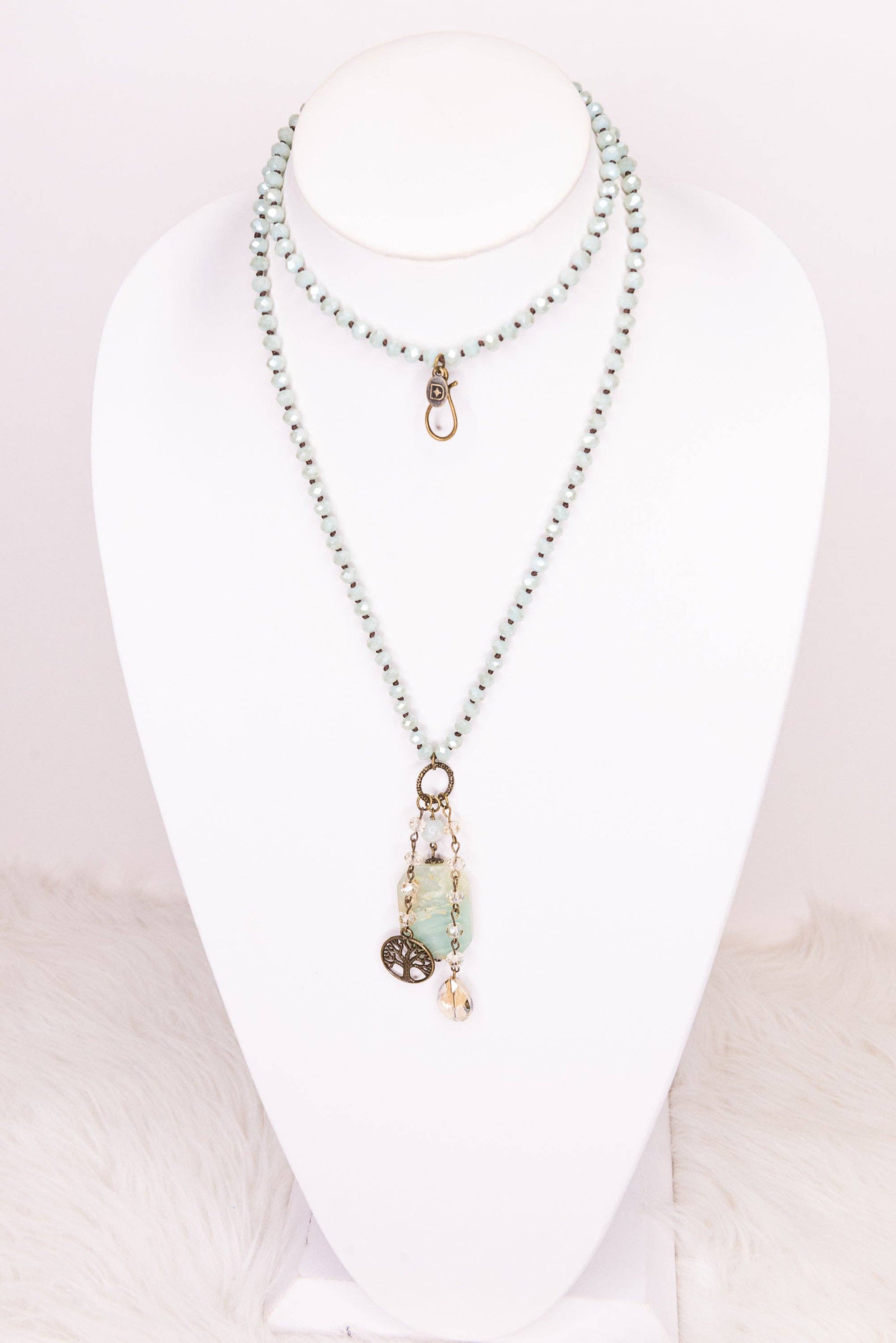 Boho Necklace/Lily Necklace in Mint