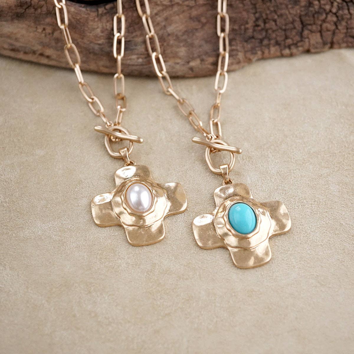 Sunlit Cross – Hammered Cabochon Necklace