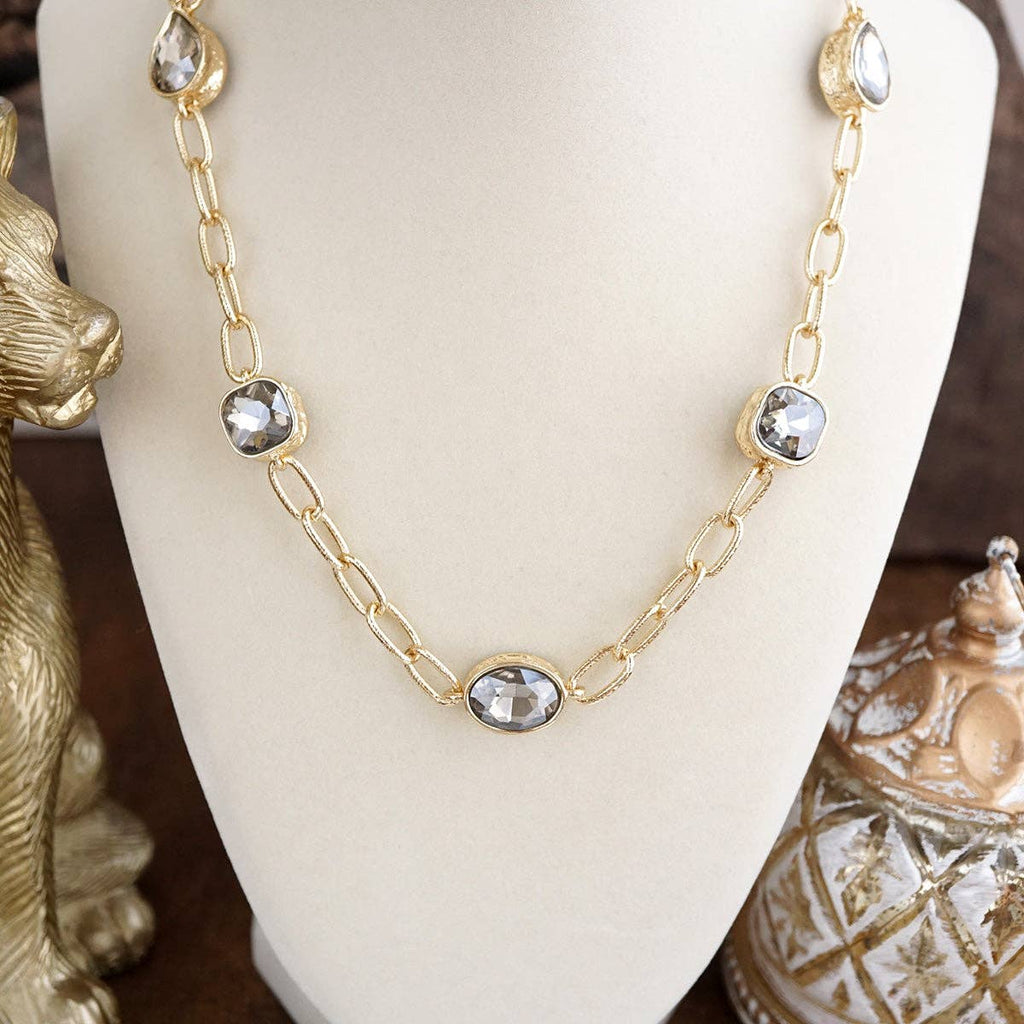 Brilliant Bond – Short Crystal Station Necklace