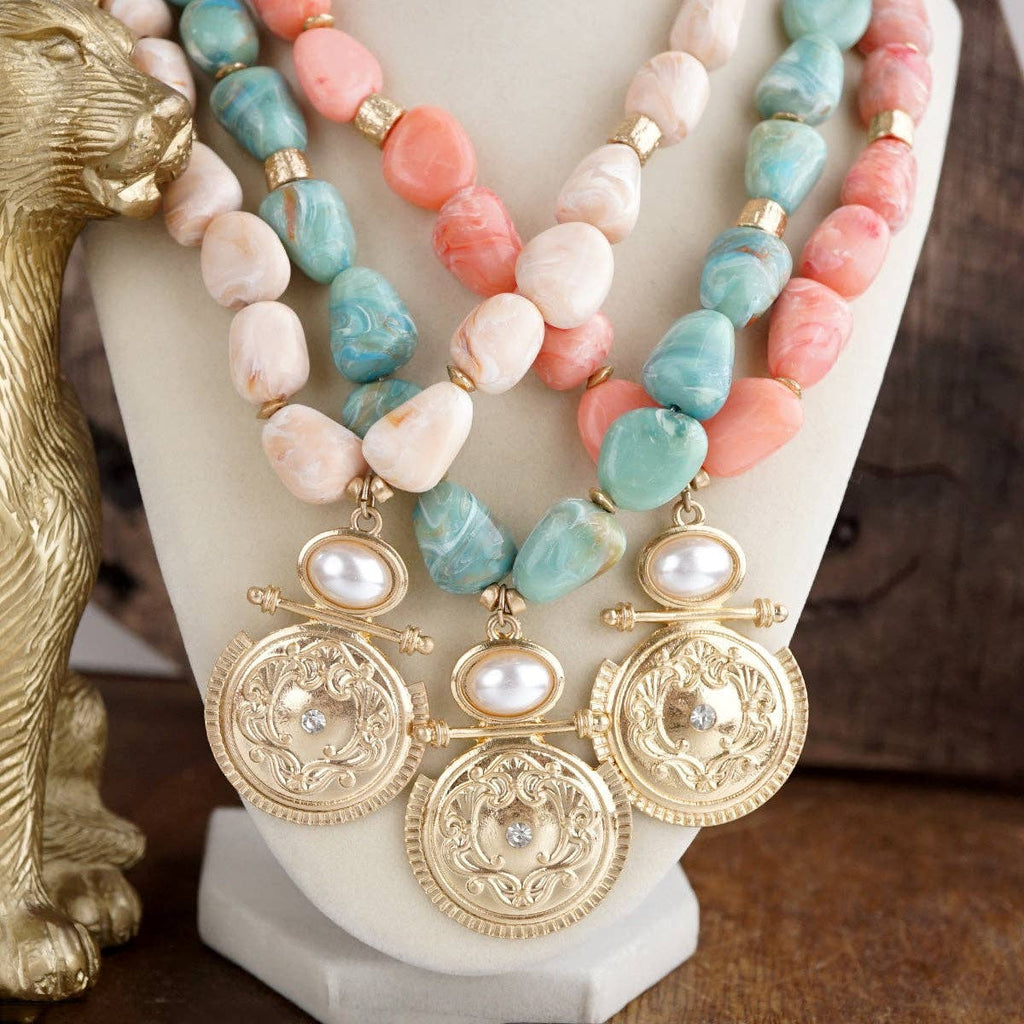 Sunwashed Relic – Marbled Bead Medallion Necklace