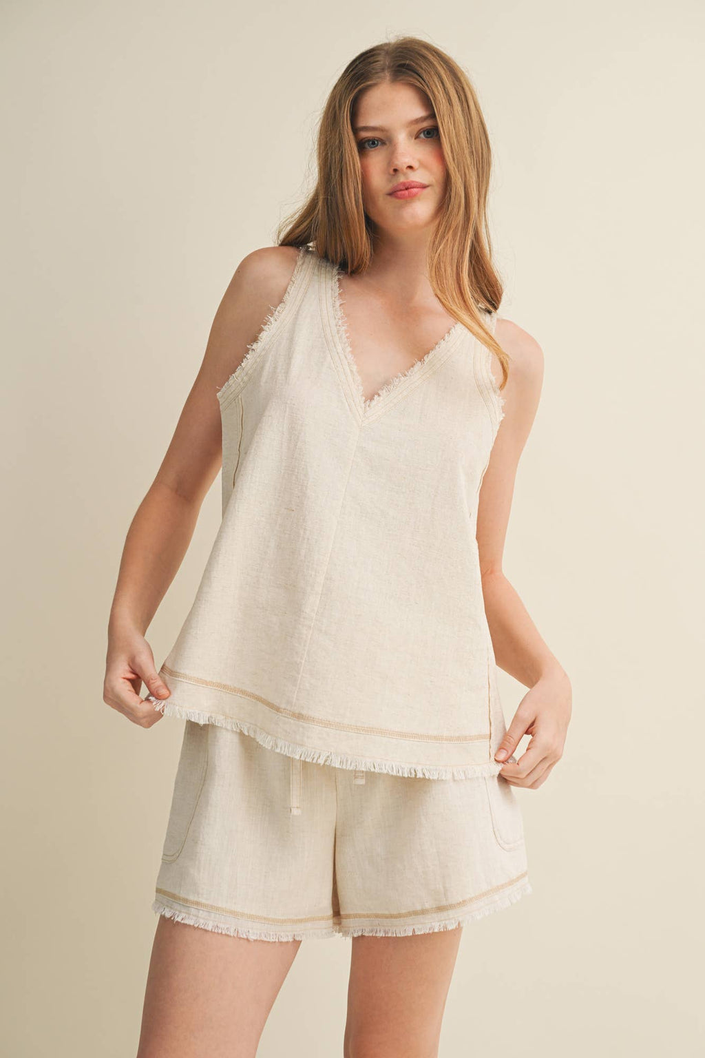 Frayed V-Neck Center Seam Tank Top