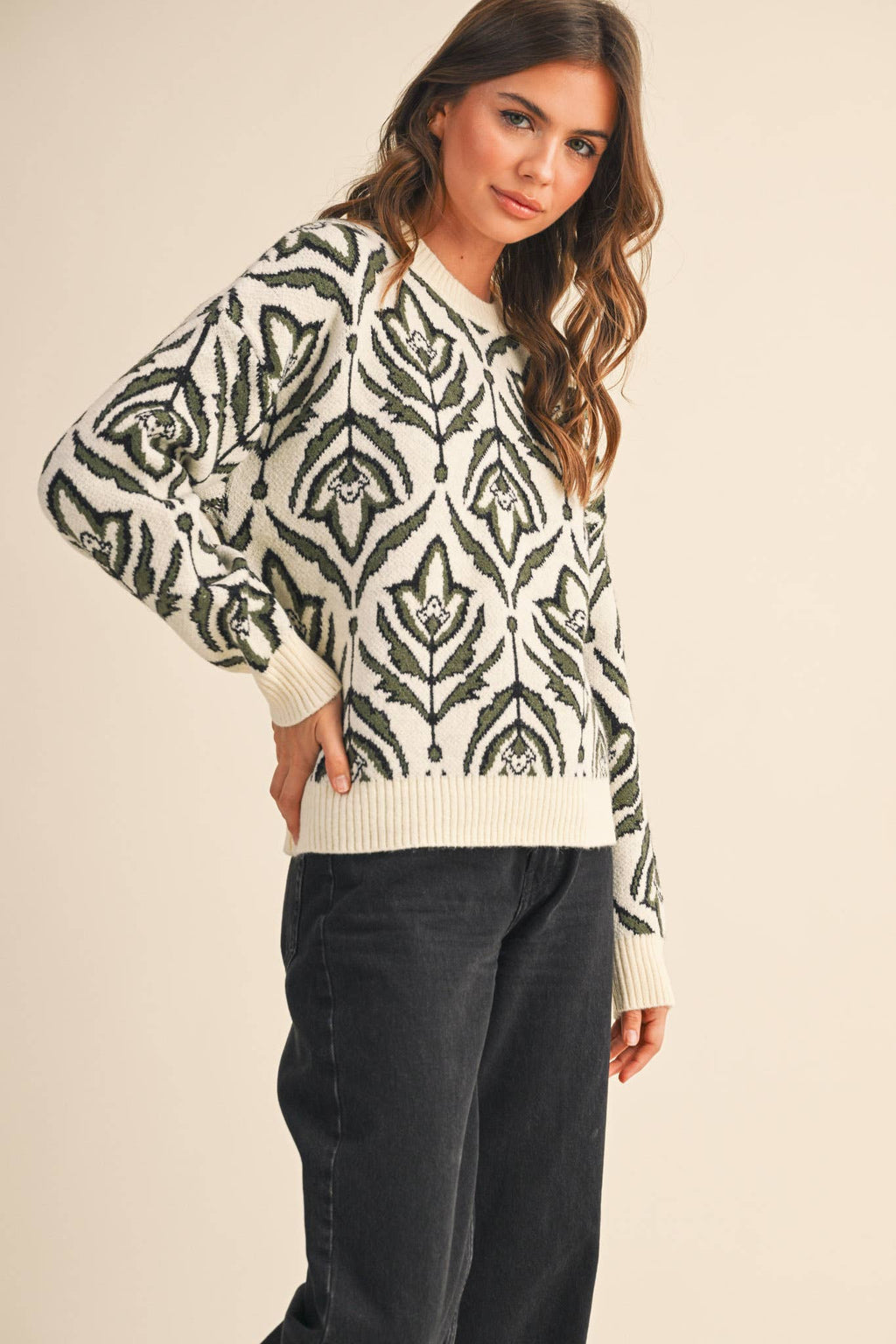 FLORAL PATTERN KNIT SWEATER
