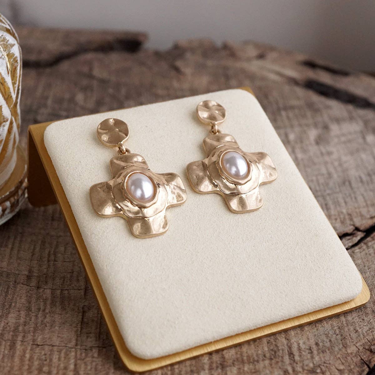 Sunlit Cross – Hammered Cabochon Earrings